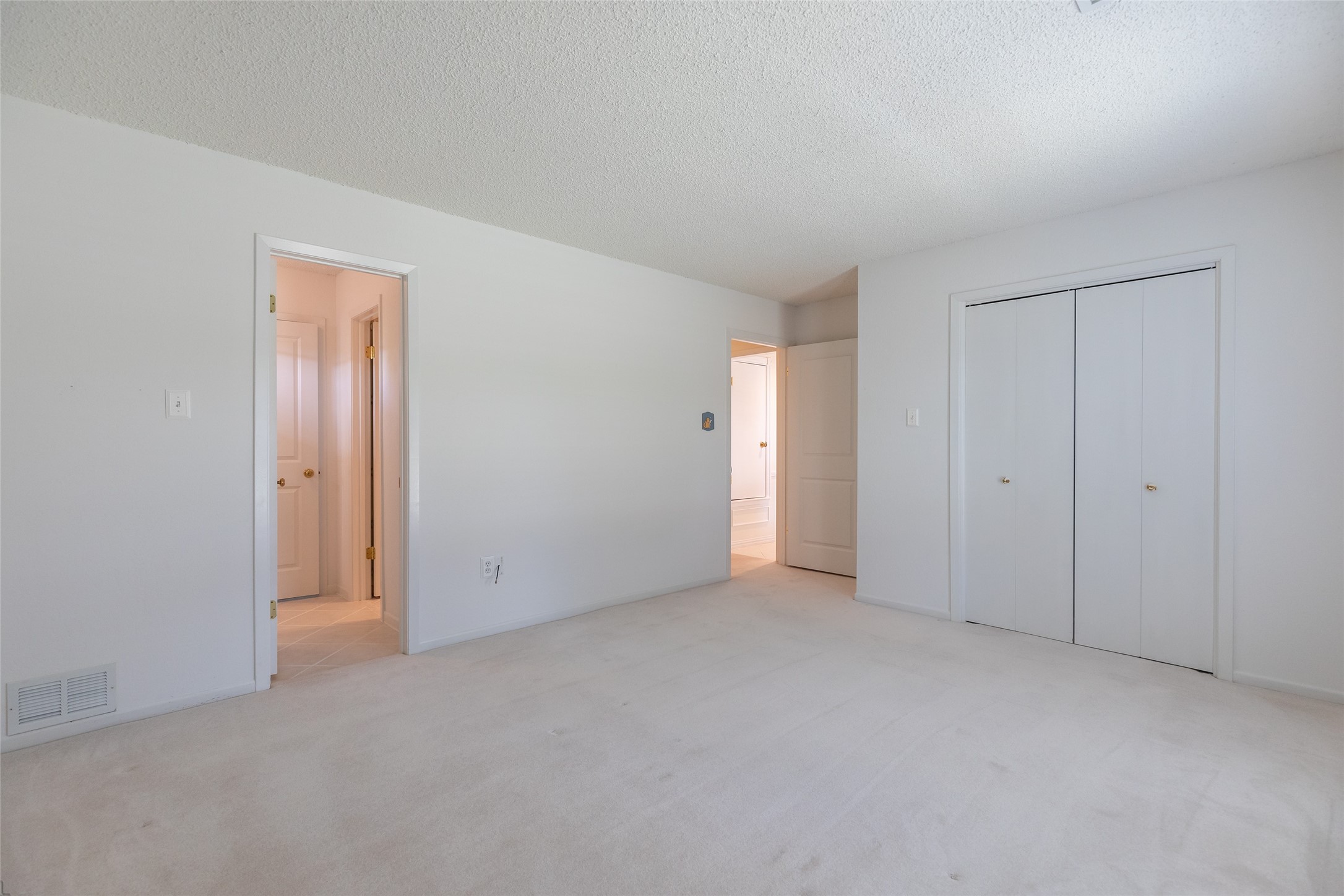 5566 Chimney Rock Road