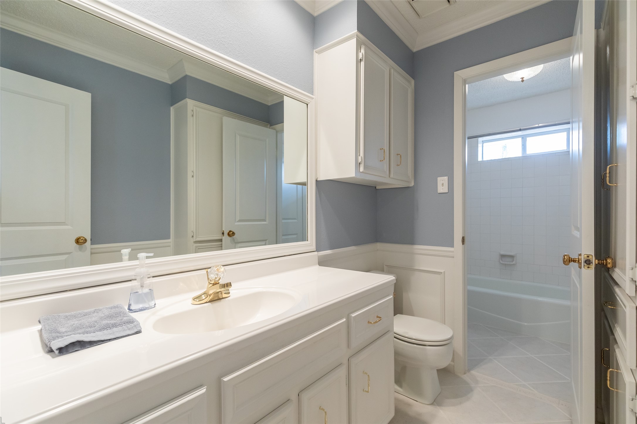 5566 Chimney Rock Road