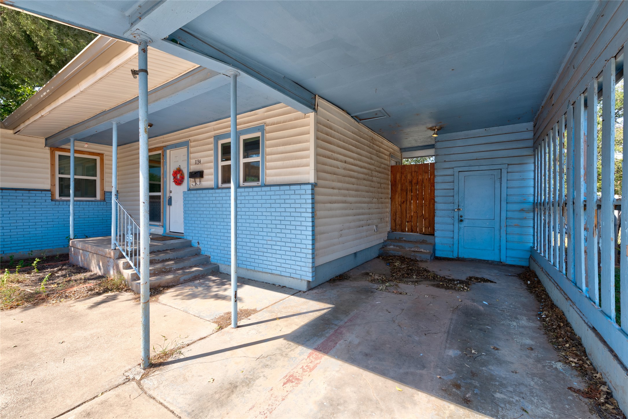 1134 S Pioneer Drive