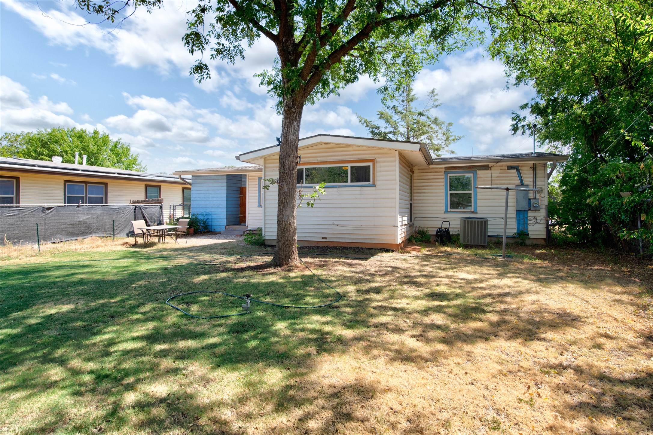1134 S Pioneer Drive
