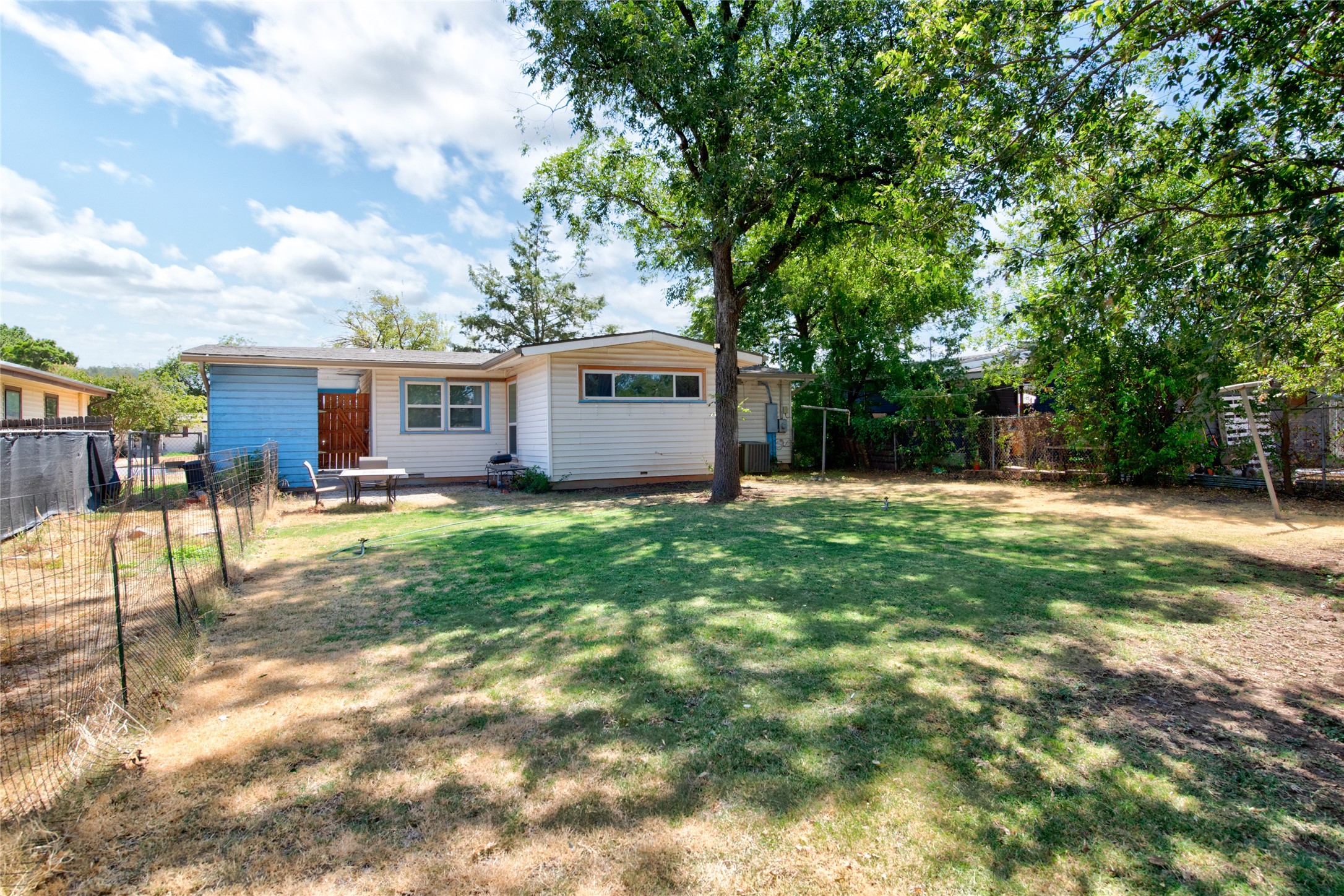 1134 S Pioneer Drive