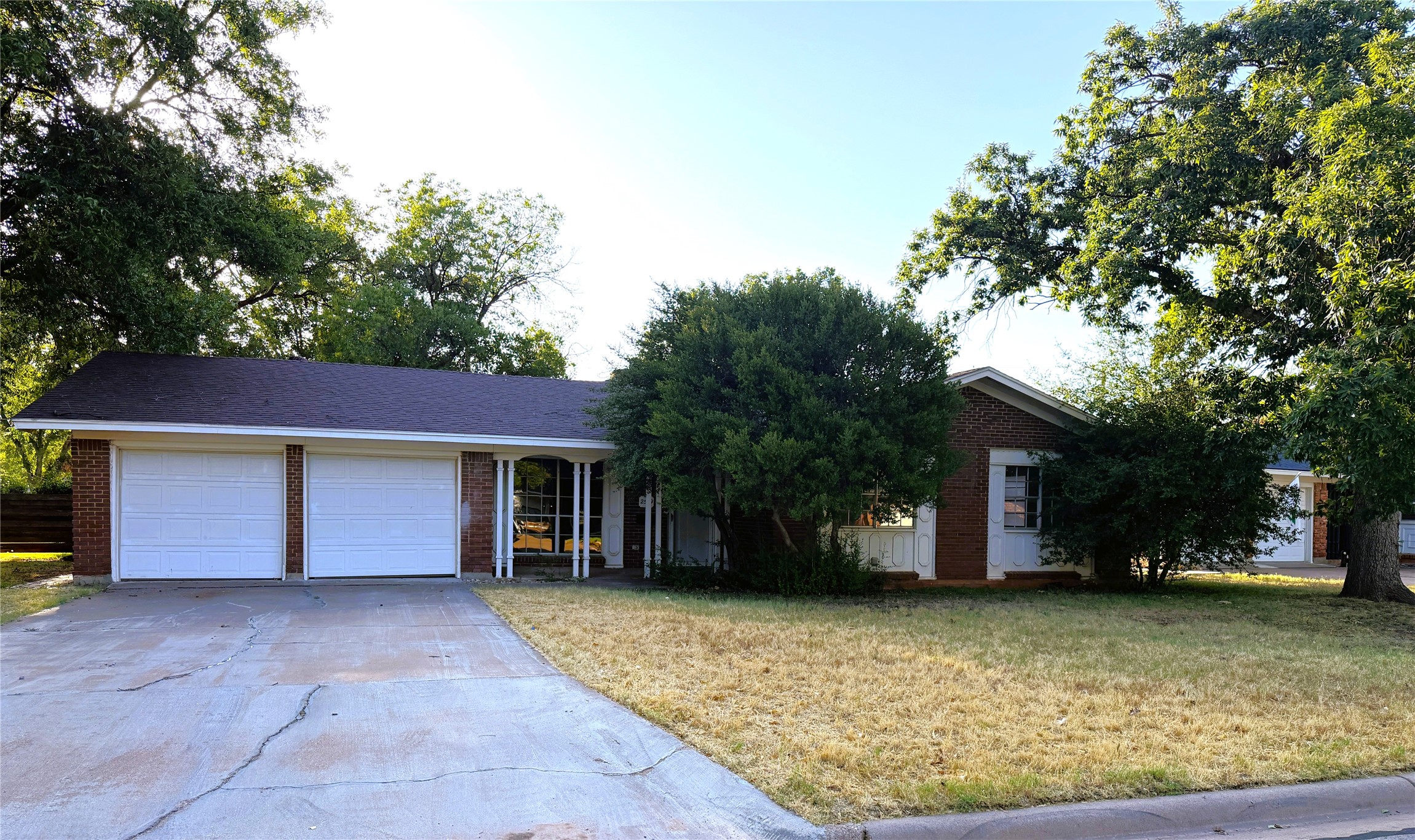 2509 Crescent Drive