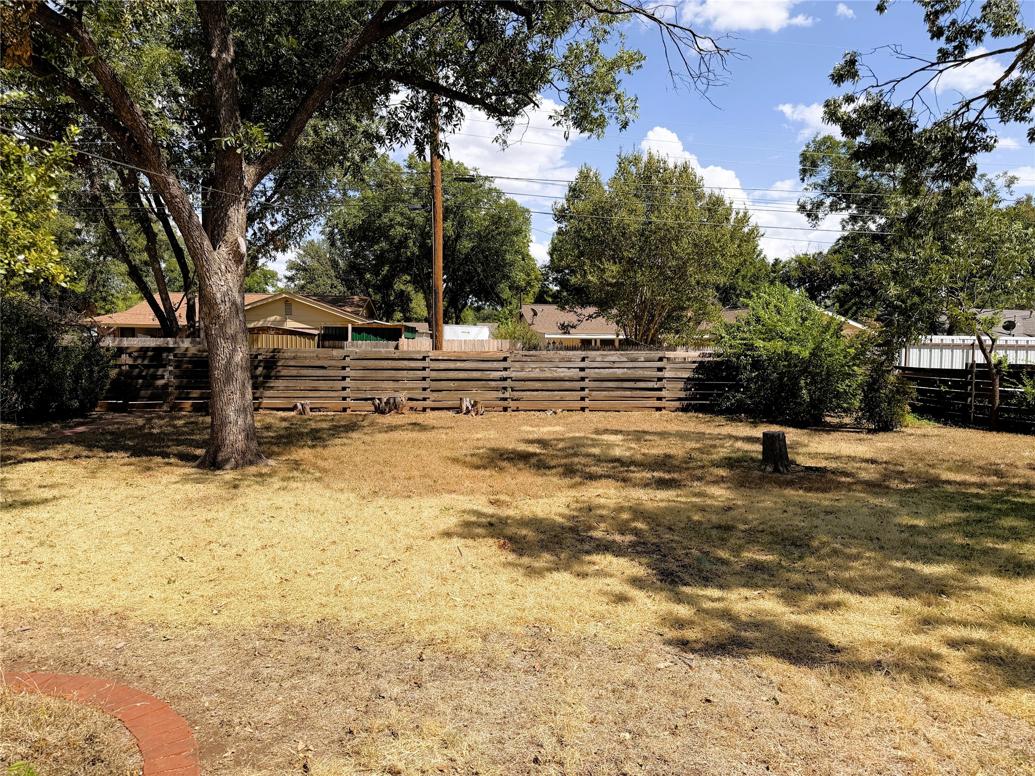 2509 Crescent Drive