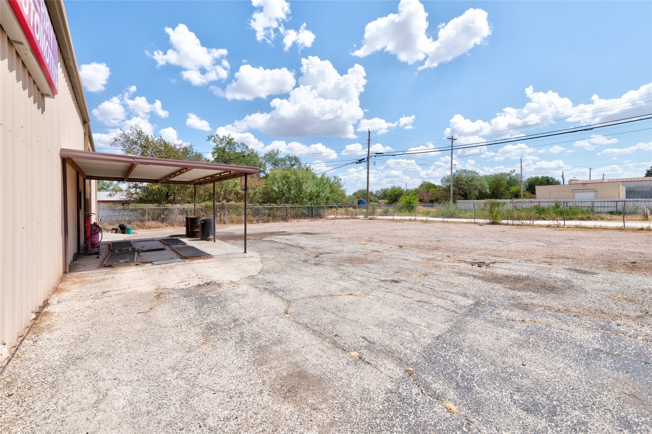 409 N Treadaway Boulevard