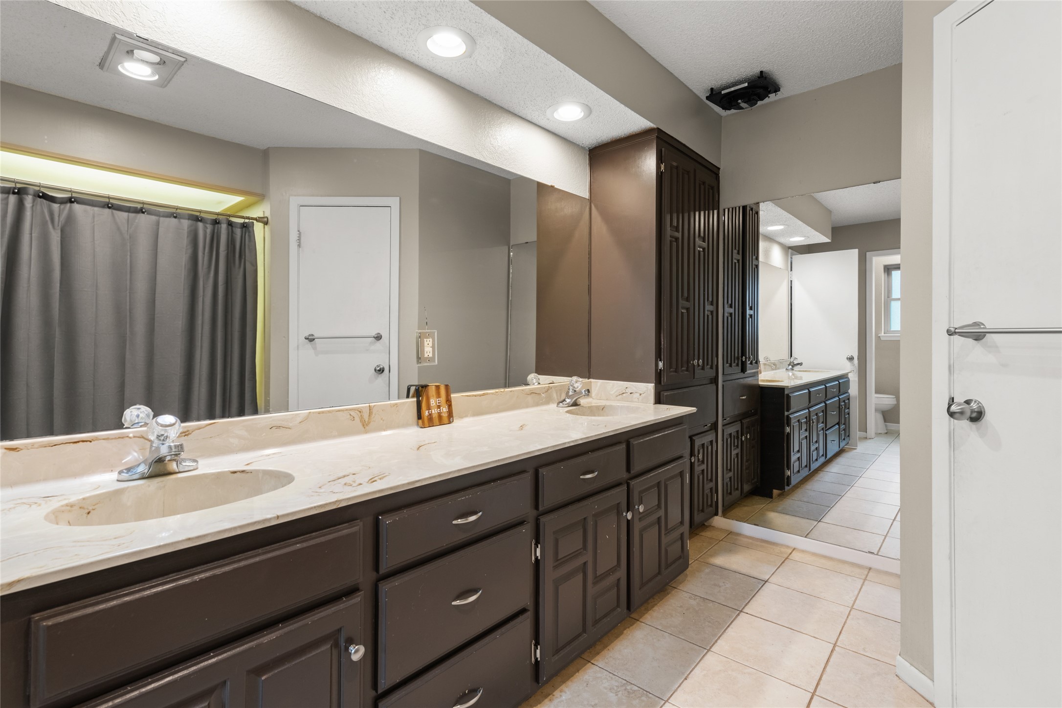 5241 Meadowick Lane