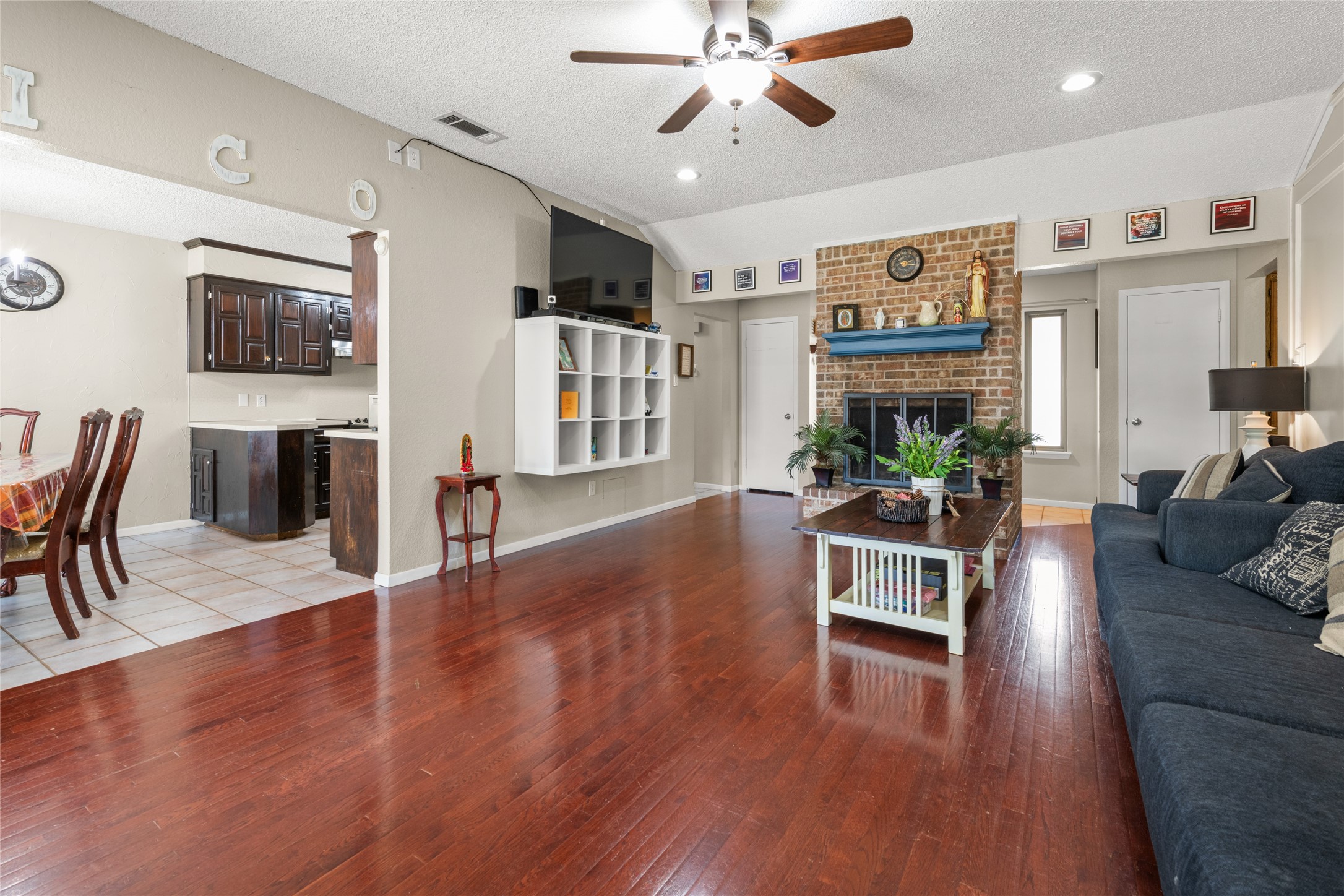 5241 Meadowick Lane