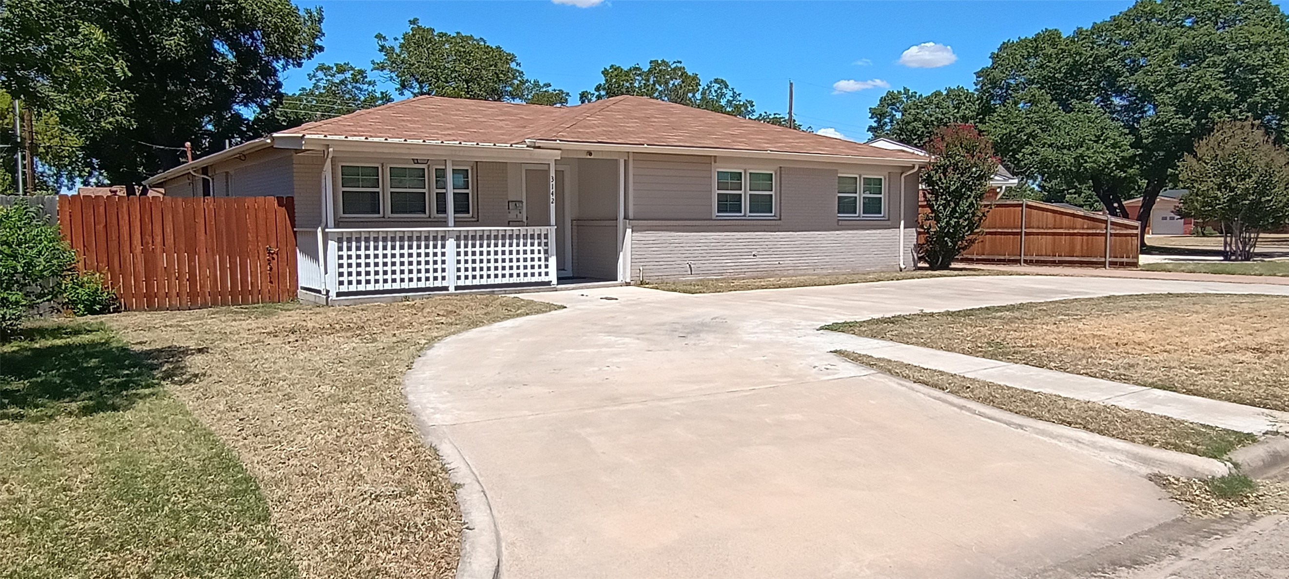 3142 Columbia Drive