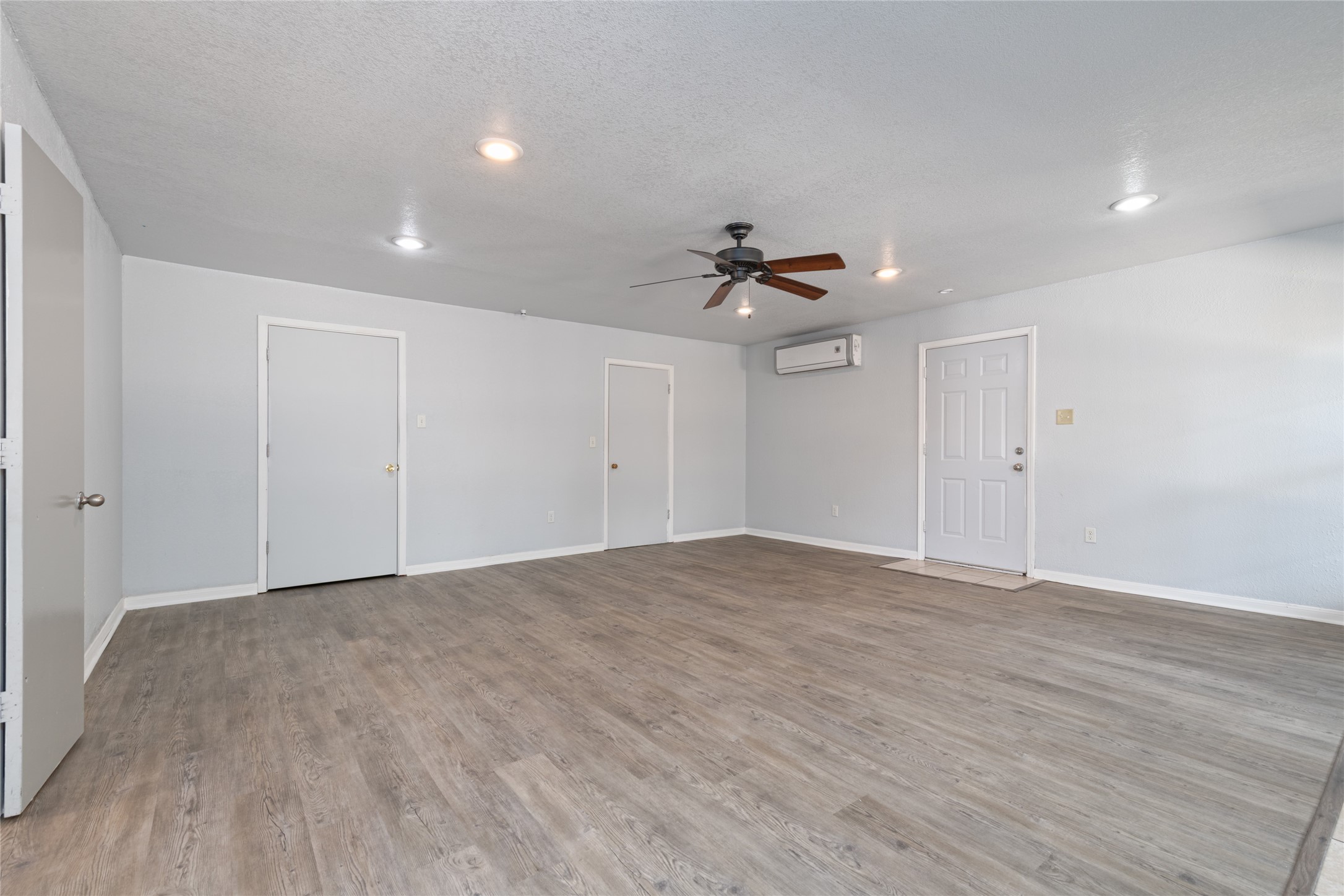 3142 Columbia Drive