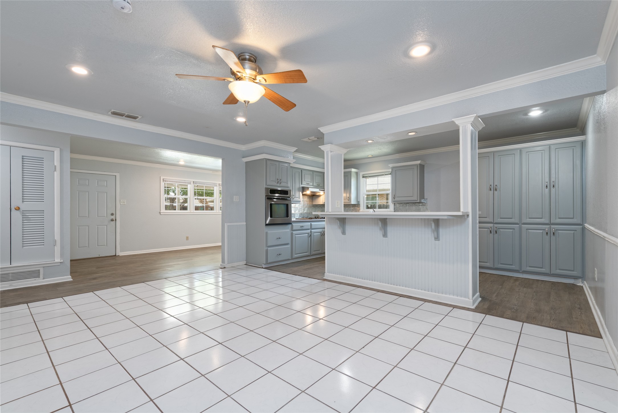 3142 Columbia Drive