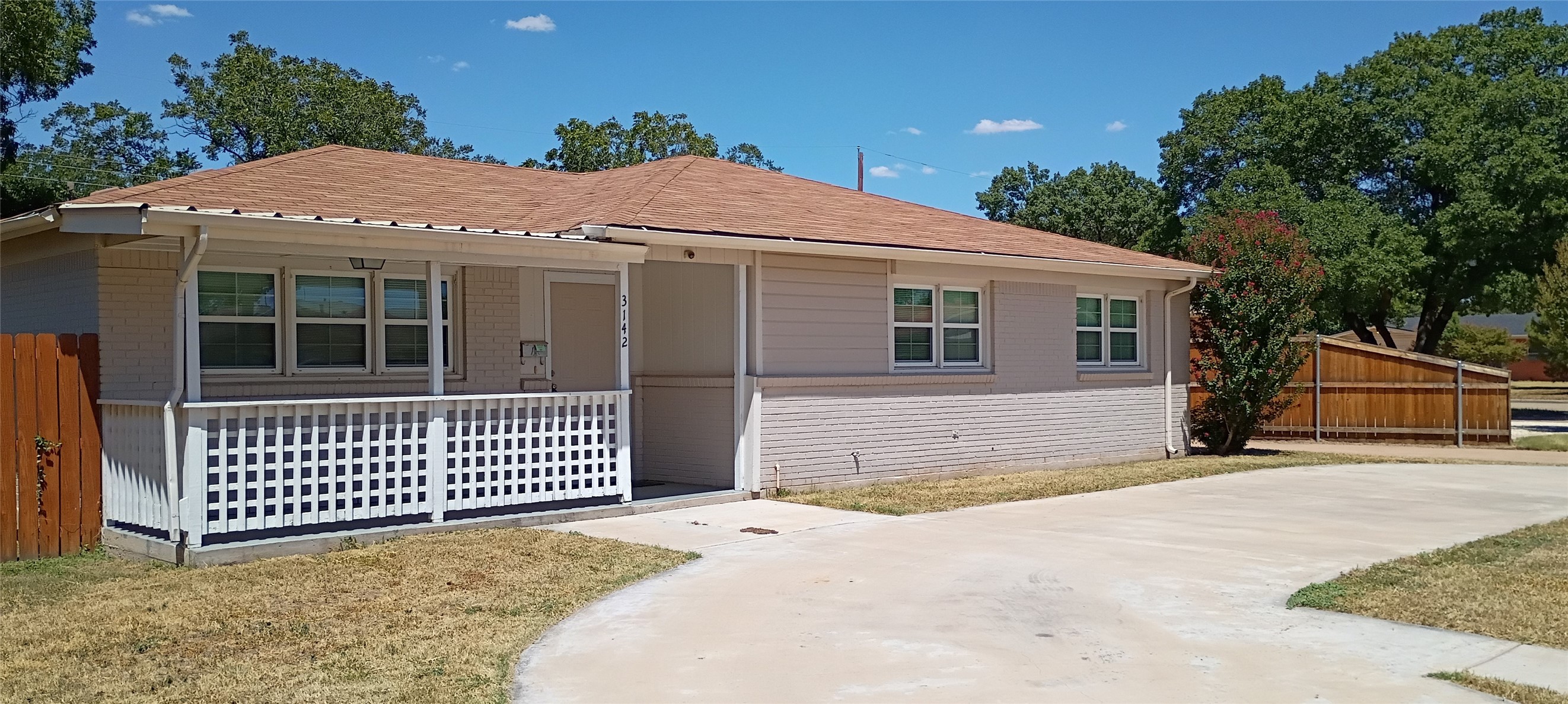 3142 Columbia Drive