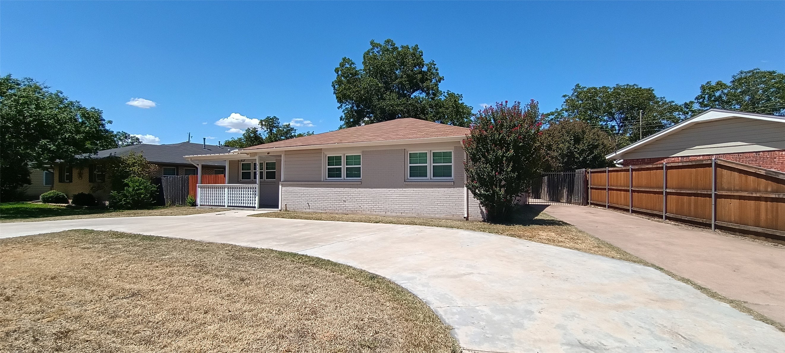 3142 Columbia Drive
