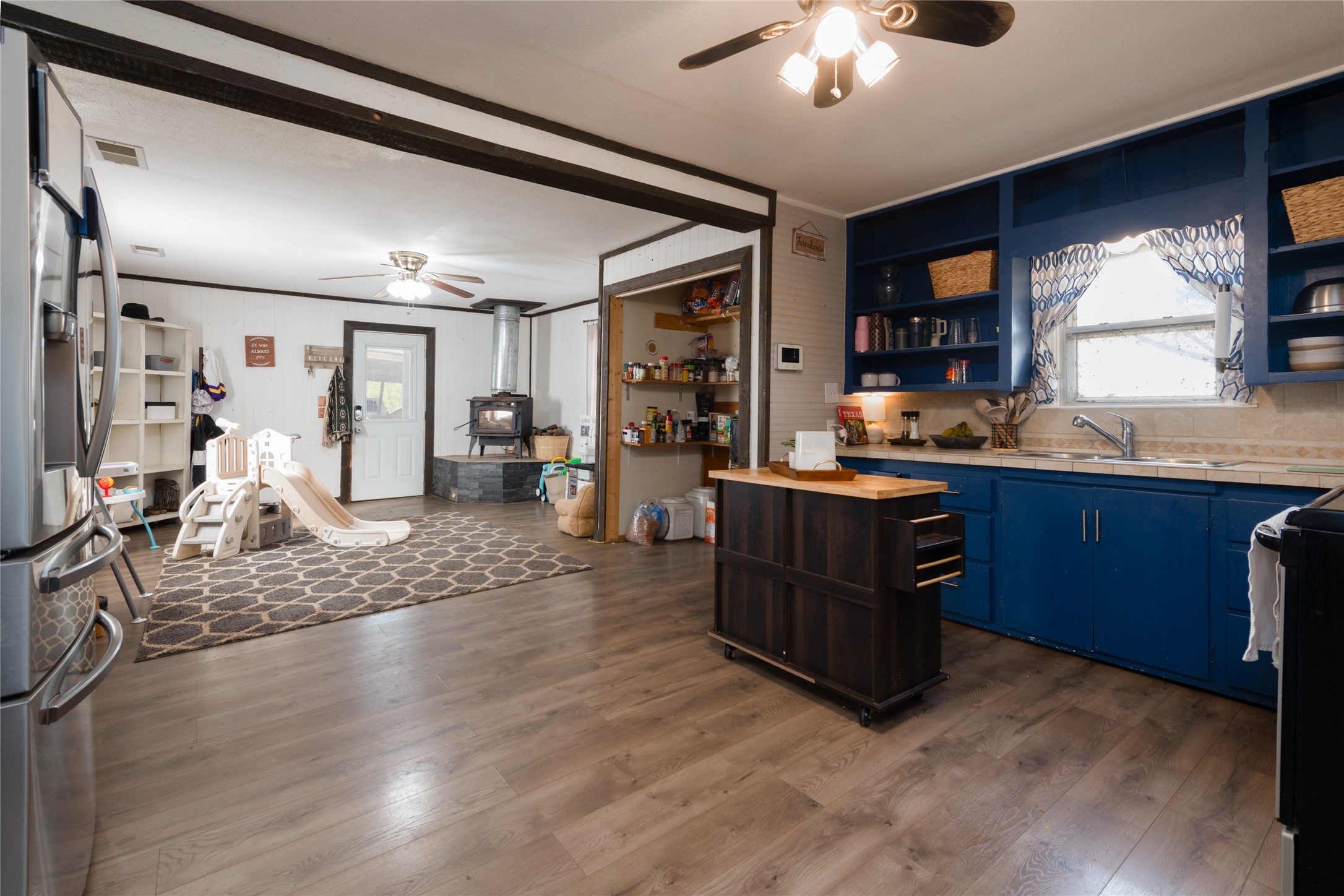 1216 County Road 349