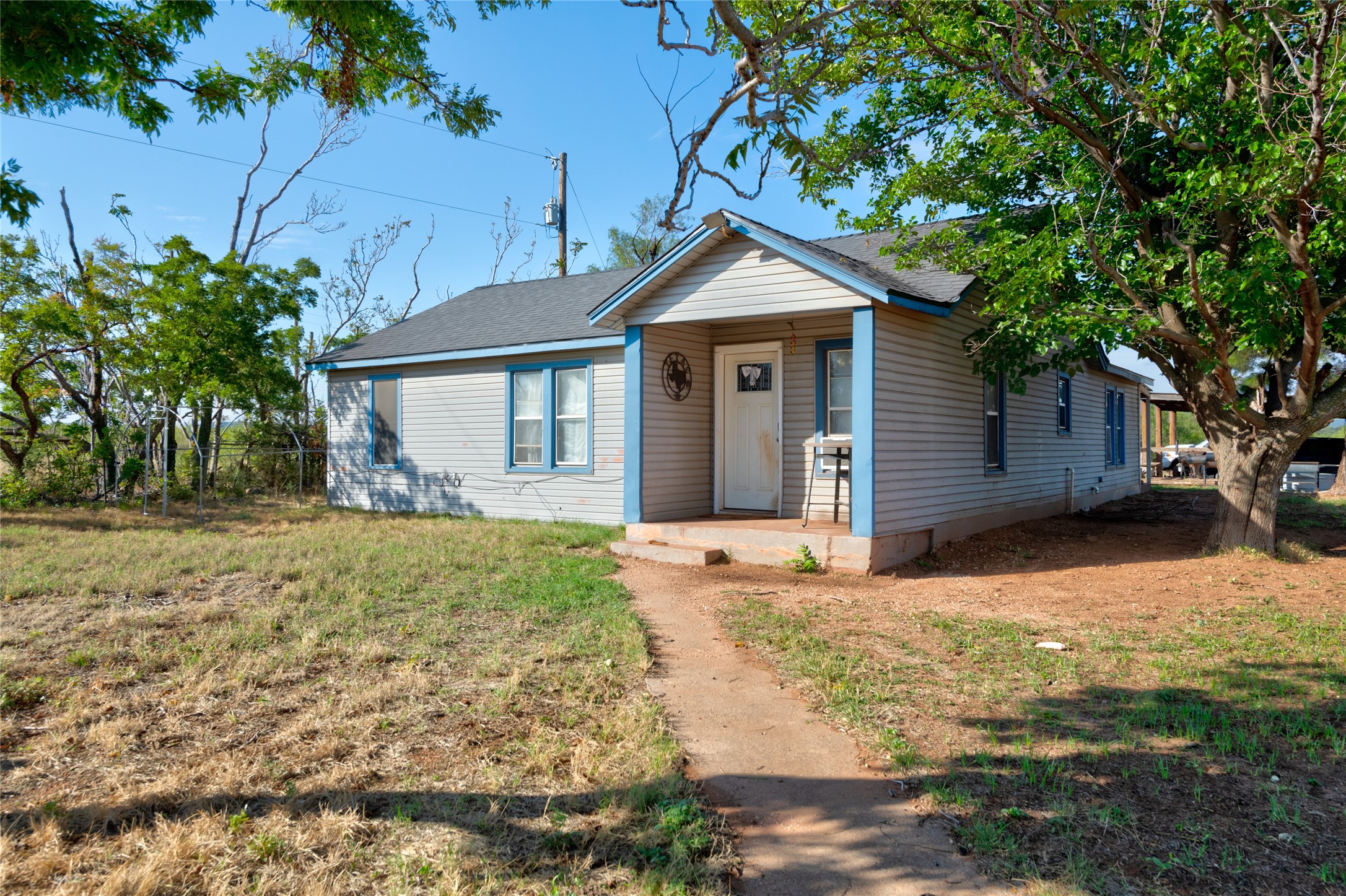 1216 County Road 349