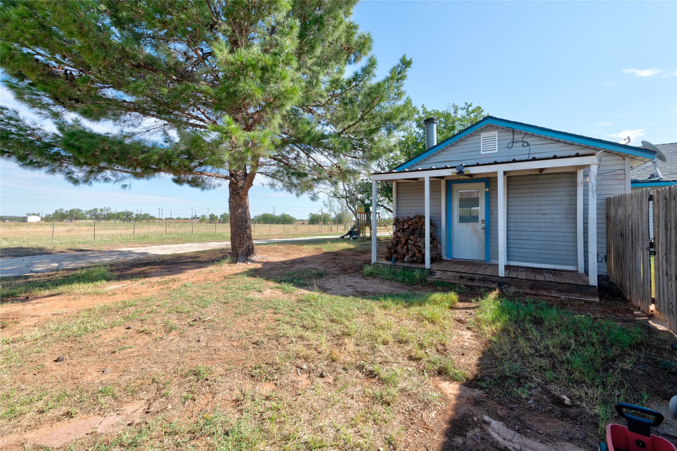 1216 County Road 349