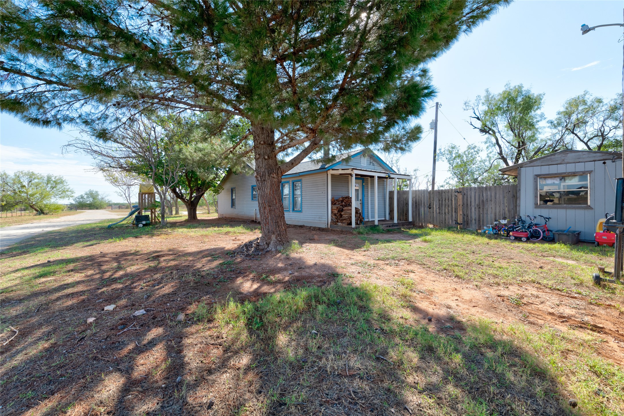1216 County Road 349