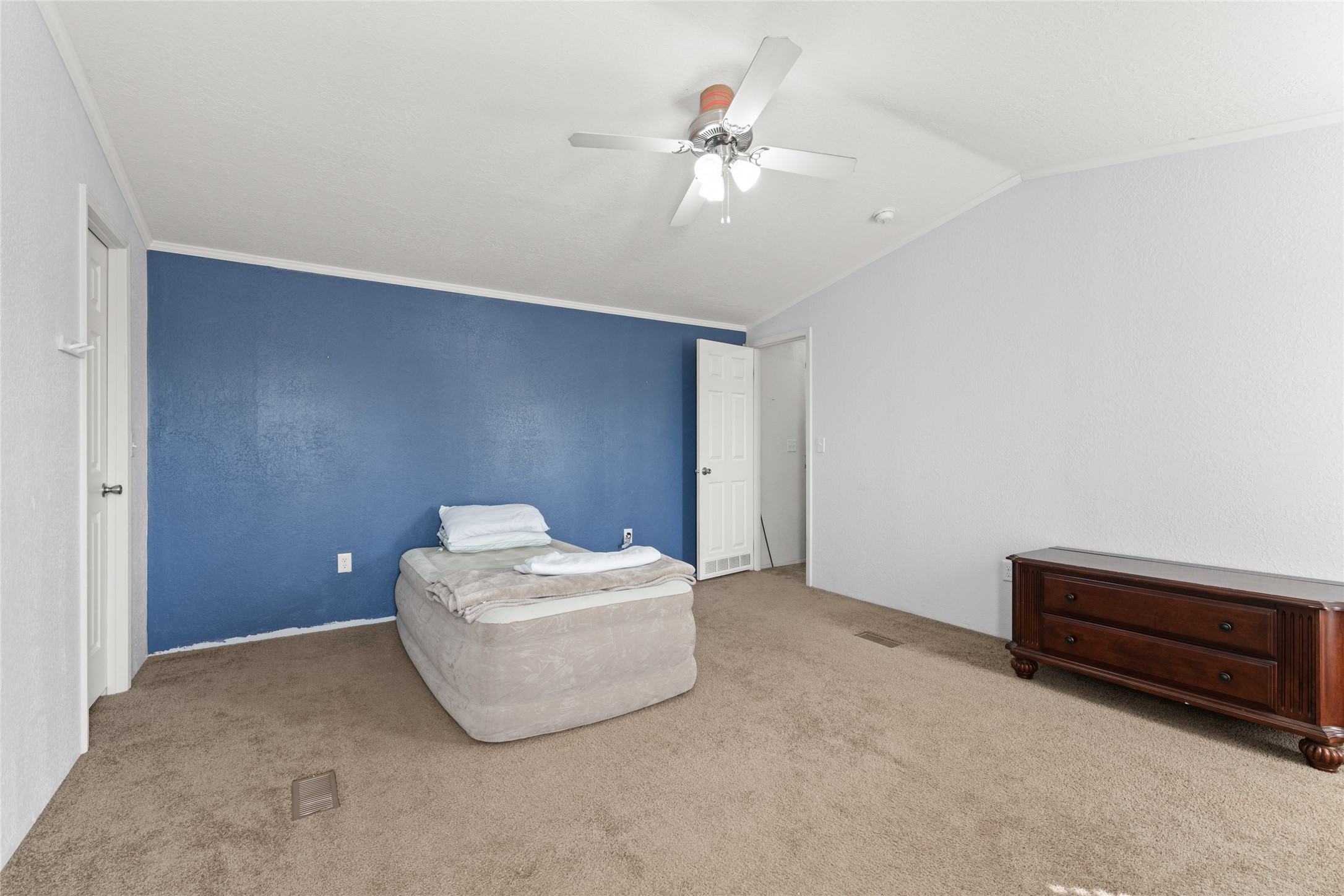 5143 S Fm 600