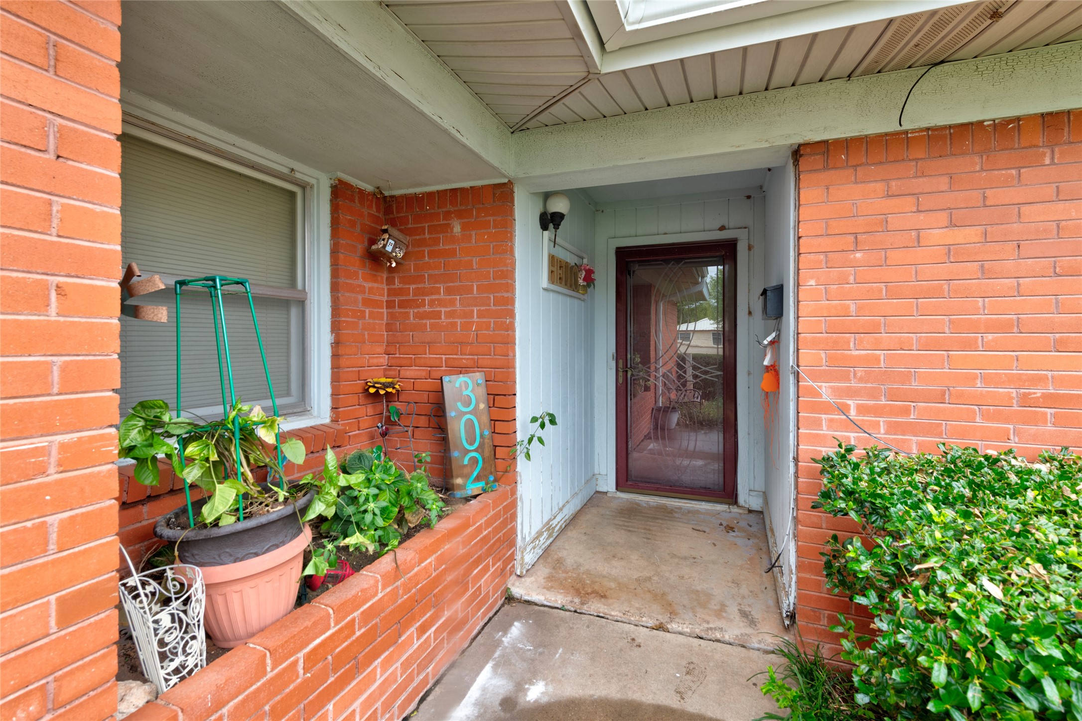 302 Lexington Avenue