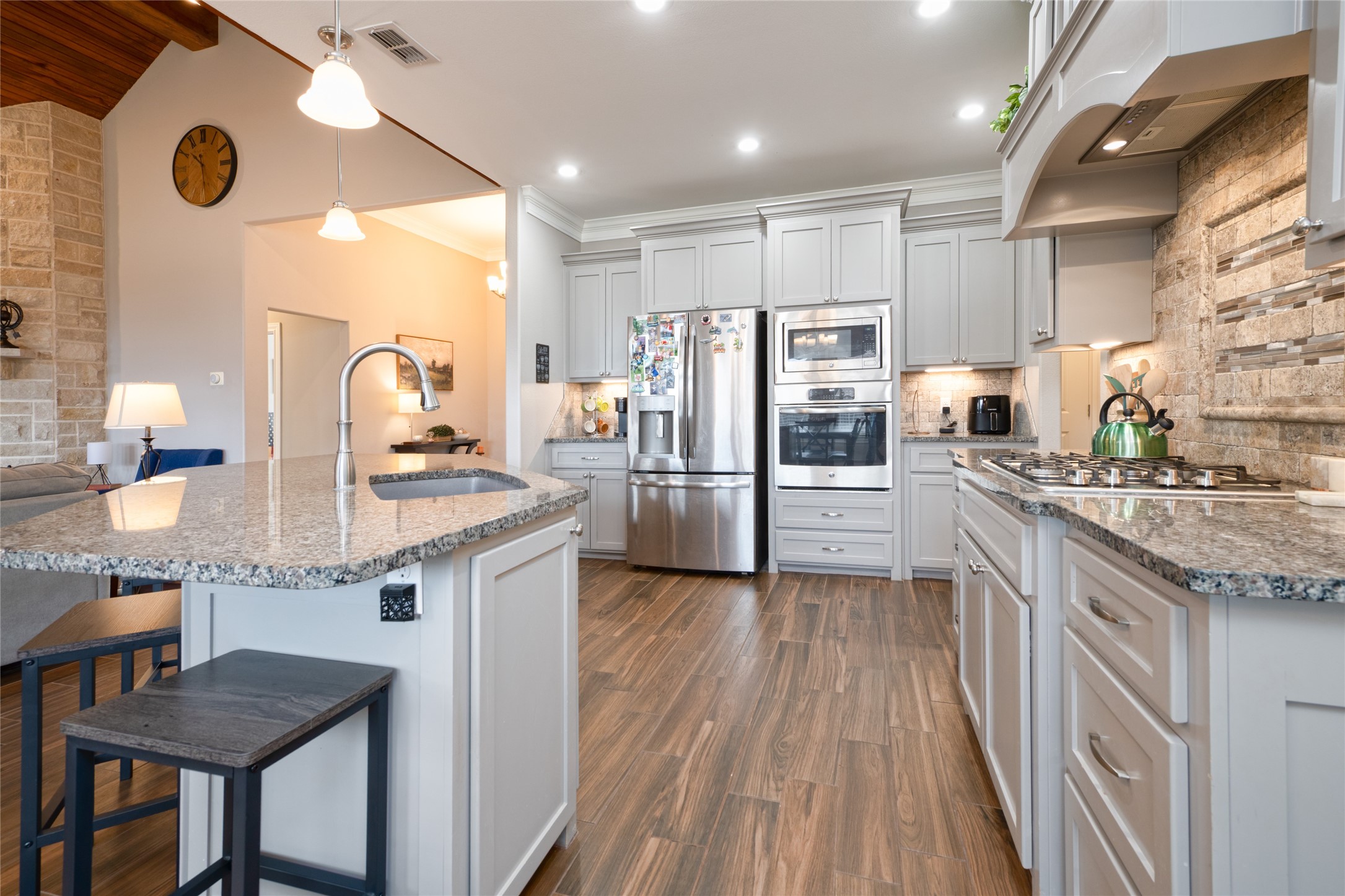 3810 Kady Ridge