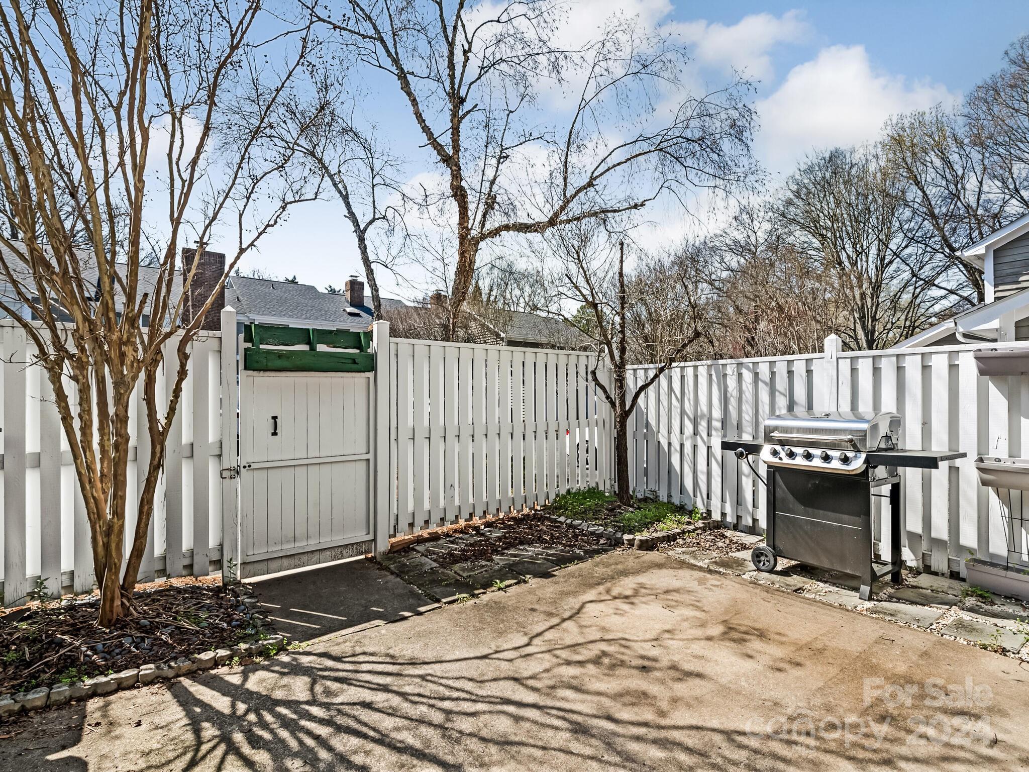 8228 Legare Court