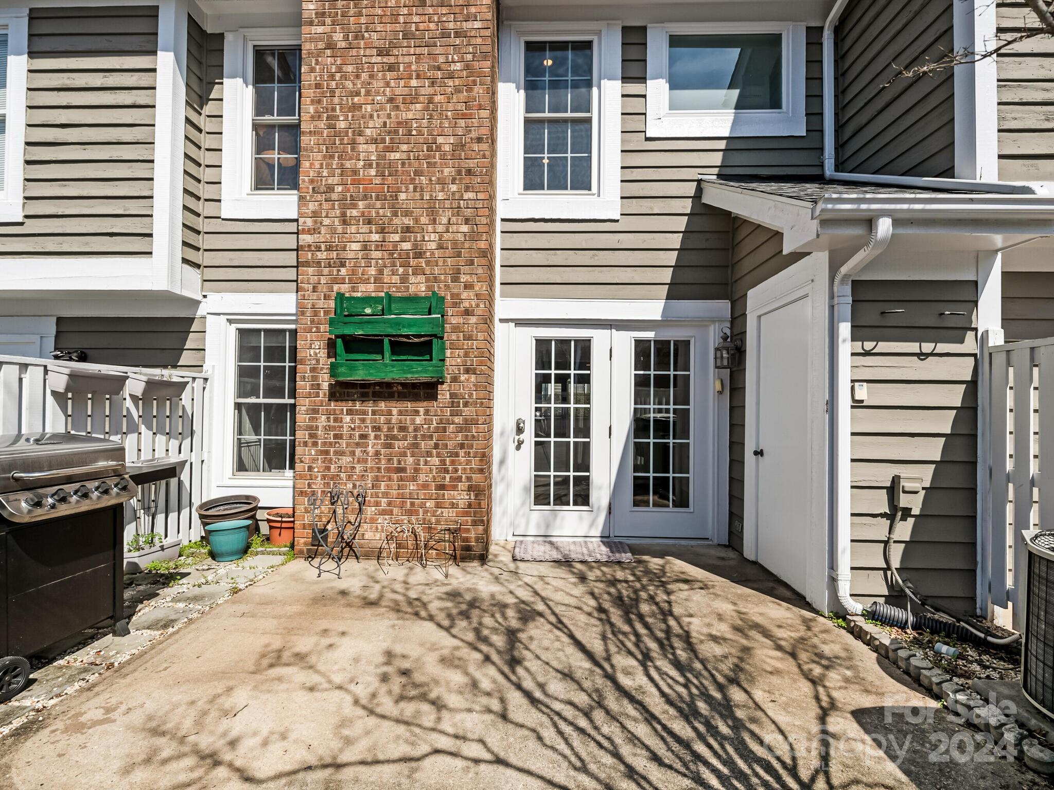 8228 Legare Court