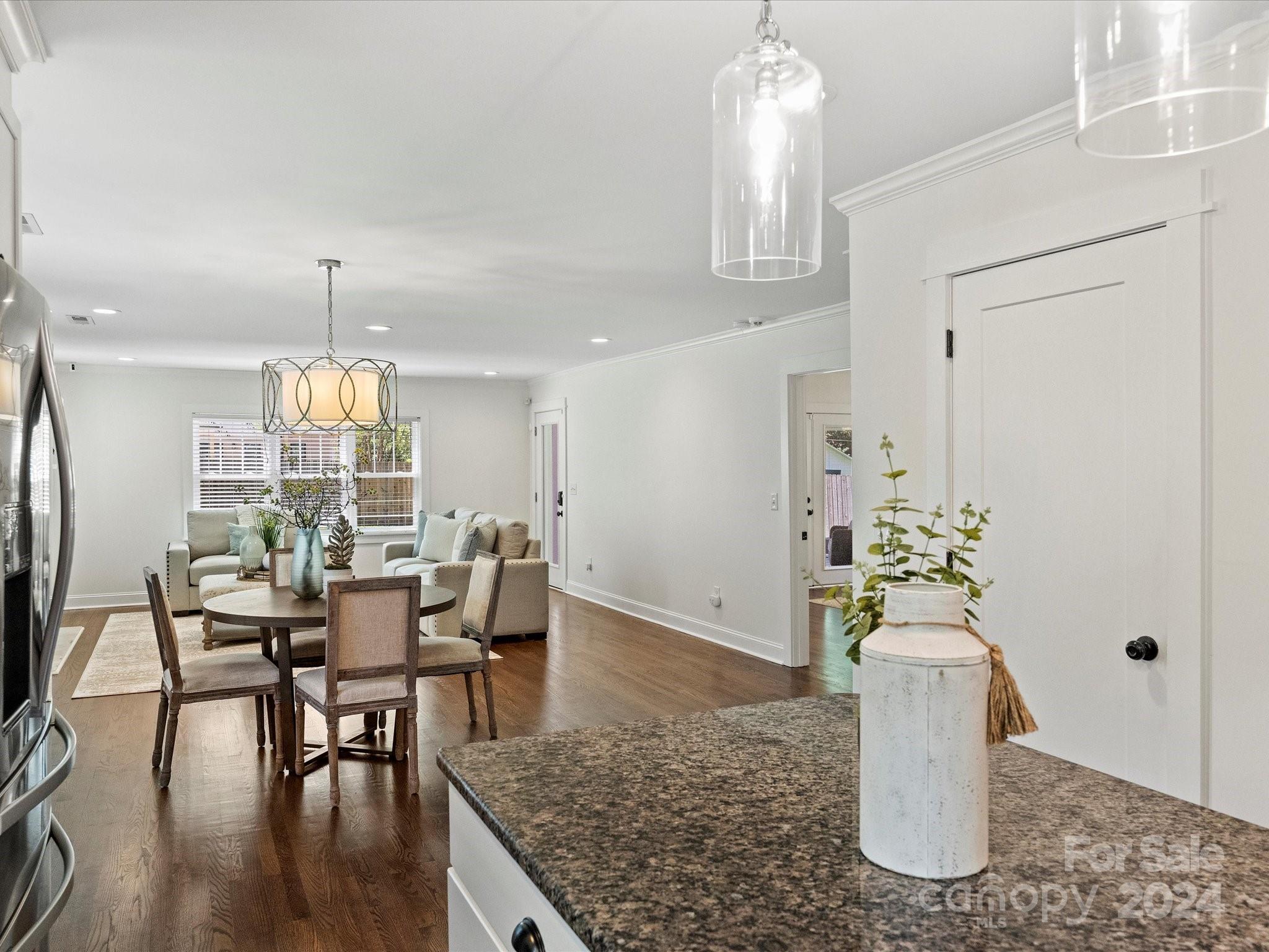 1308 Cortland Road W