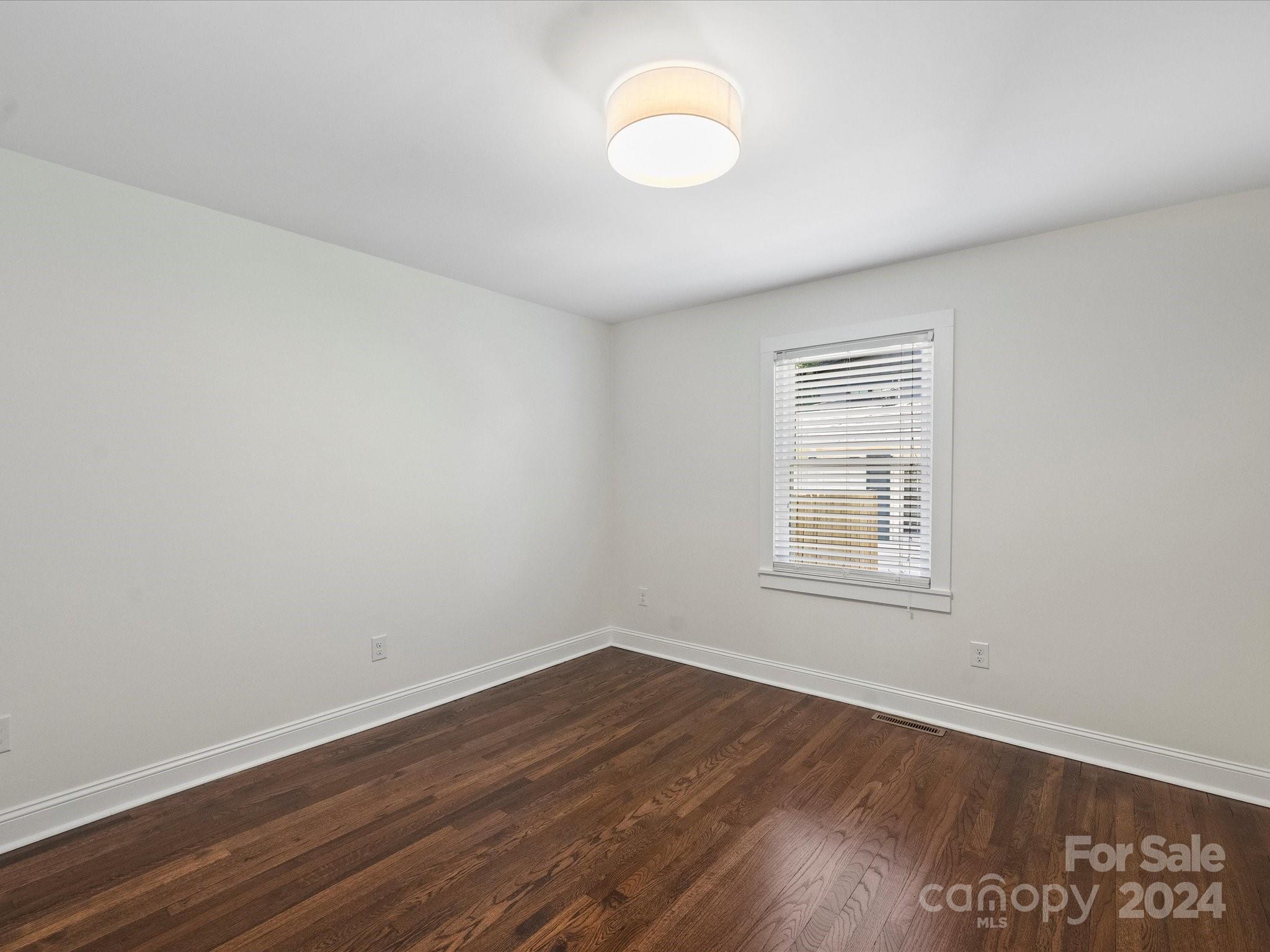 1308 Cortland Road W