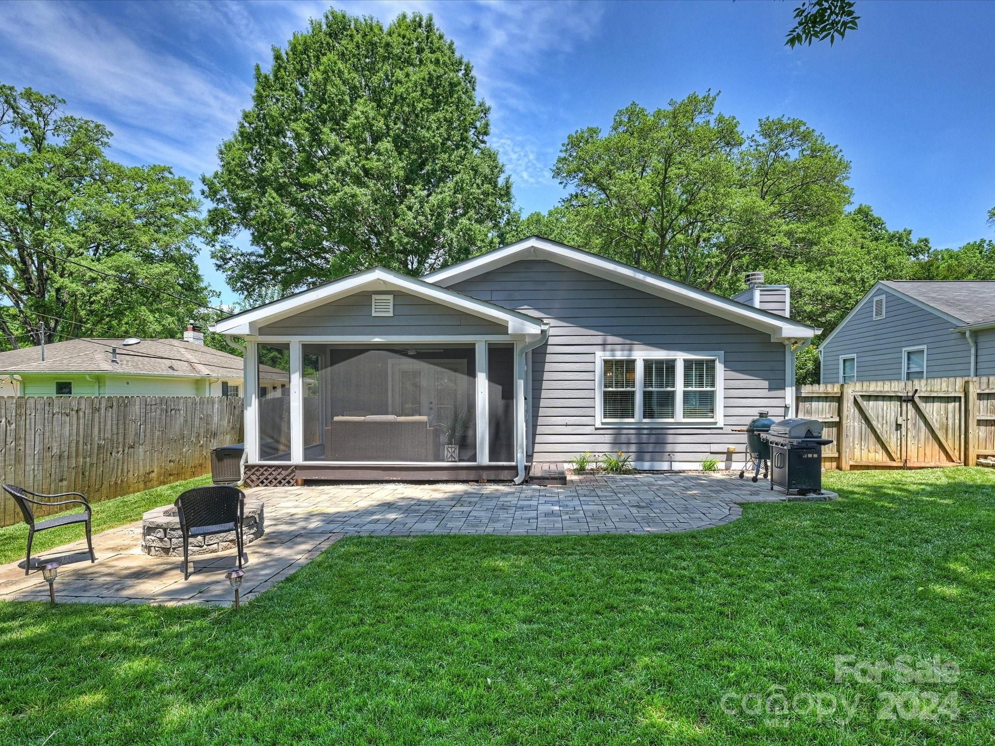 1308 Cortland Road W