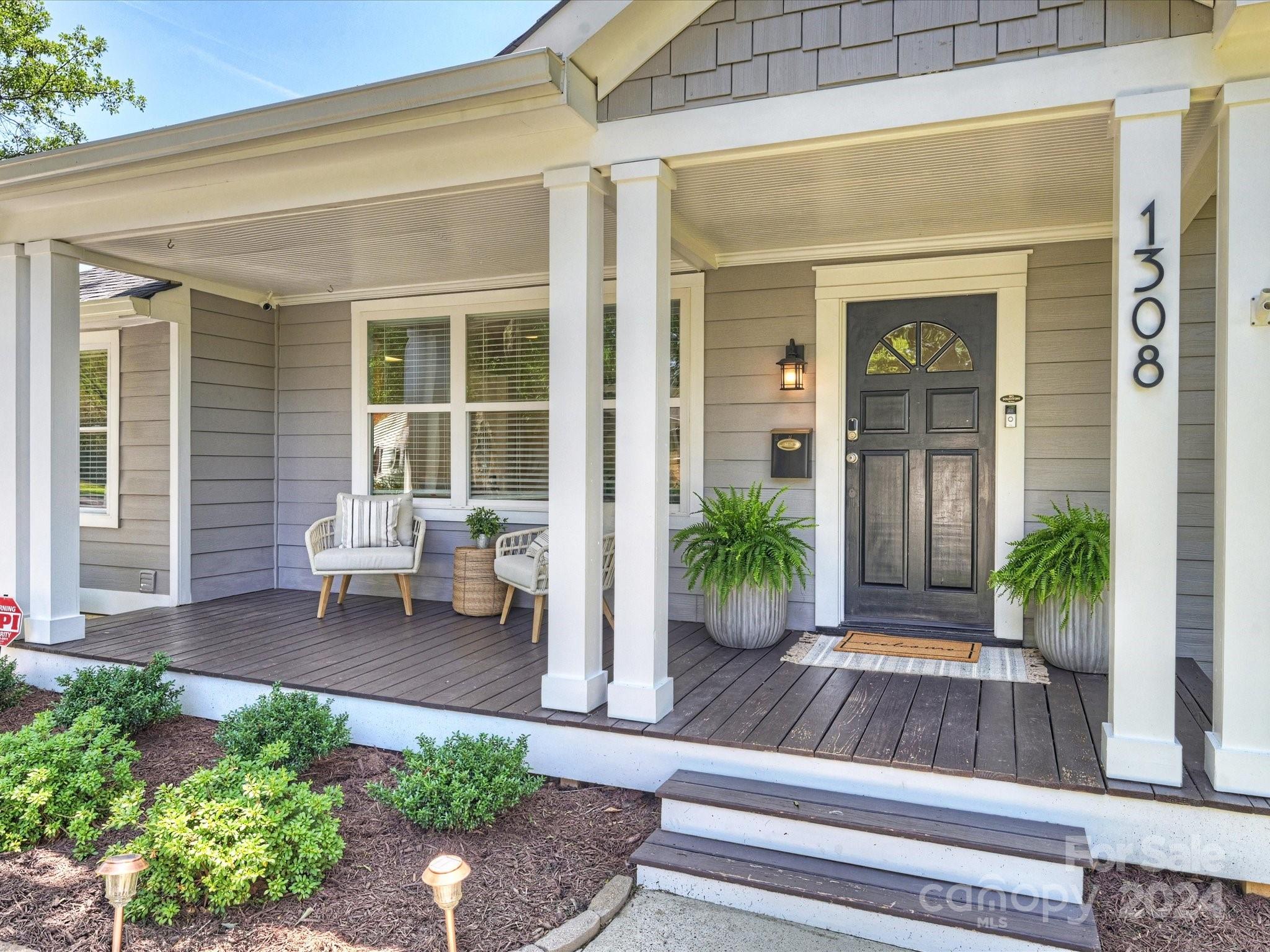 1308 Cortland Road W