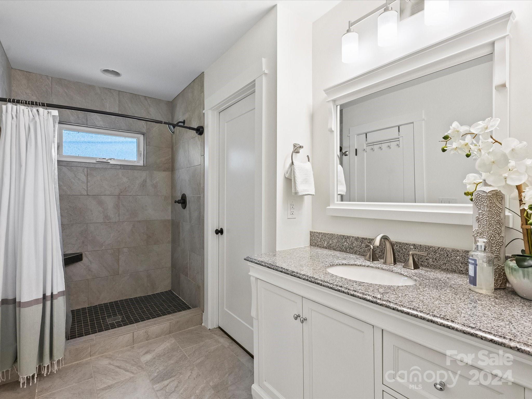 1308 Cortland Road W