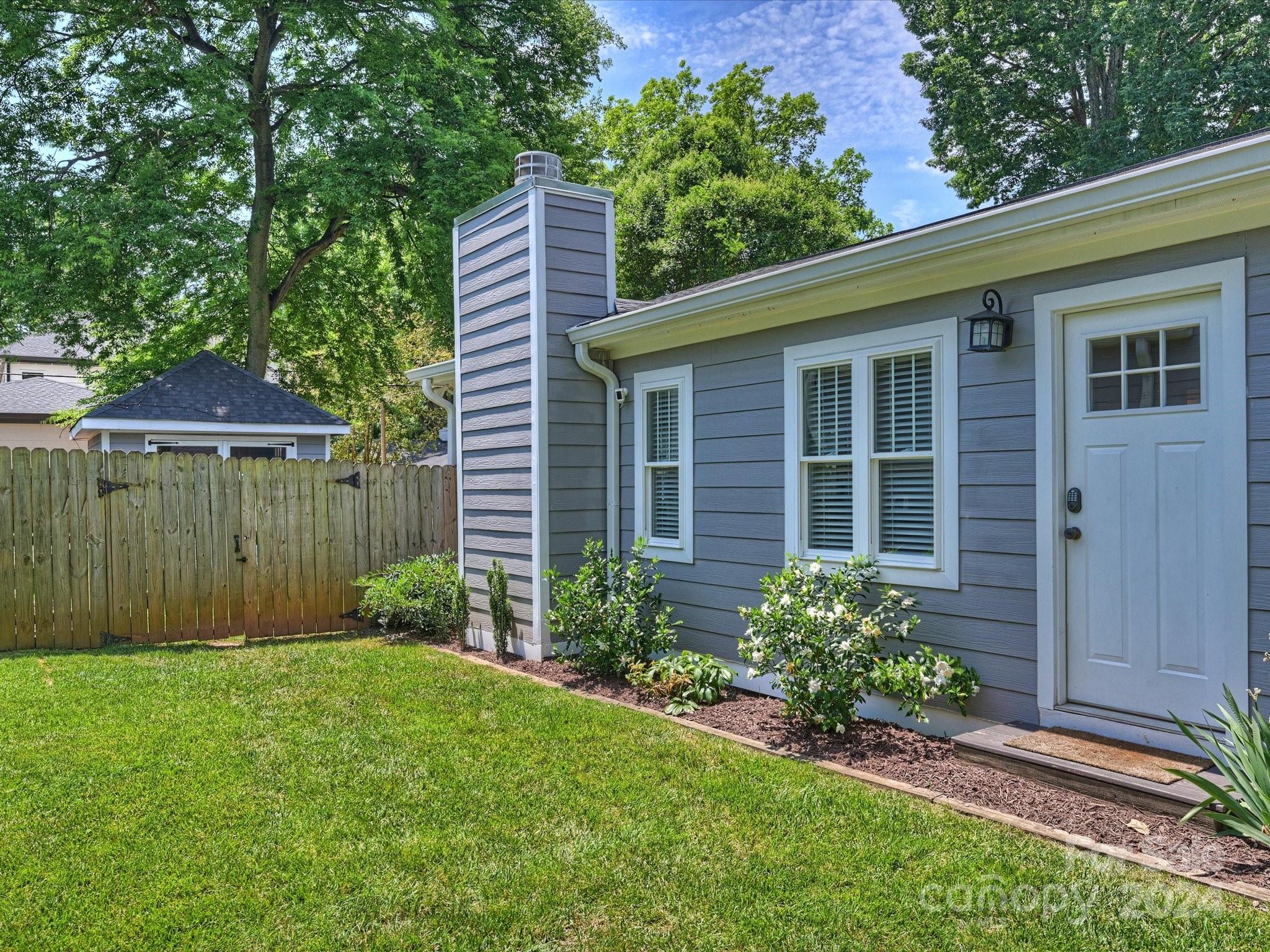 1308 Cortland Road W