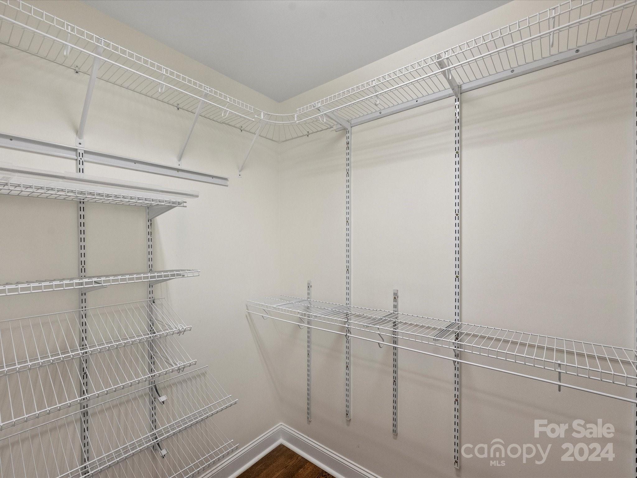 1308 Cortland Road W