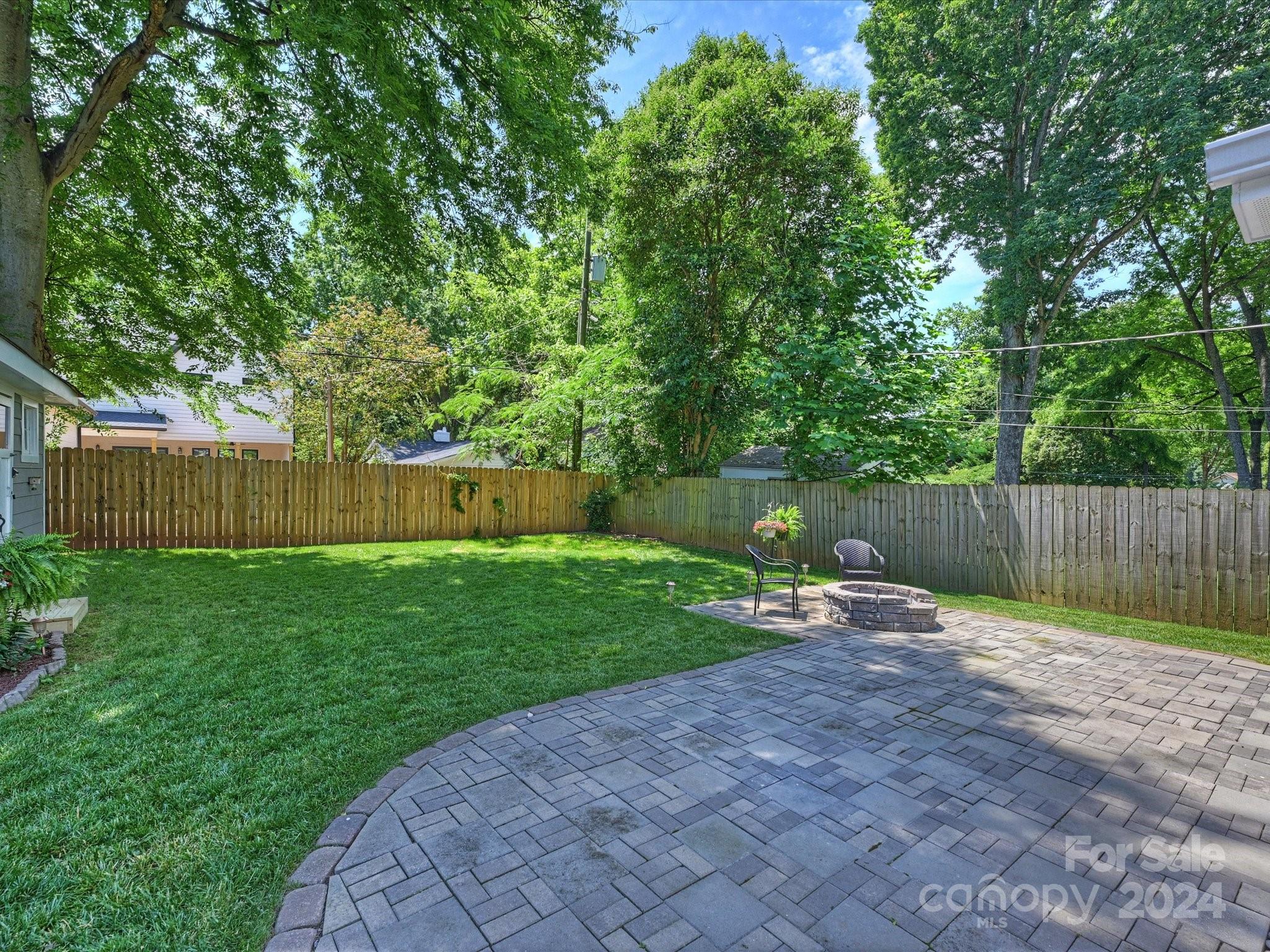 1308 Cortland Road W