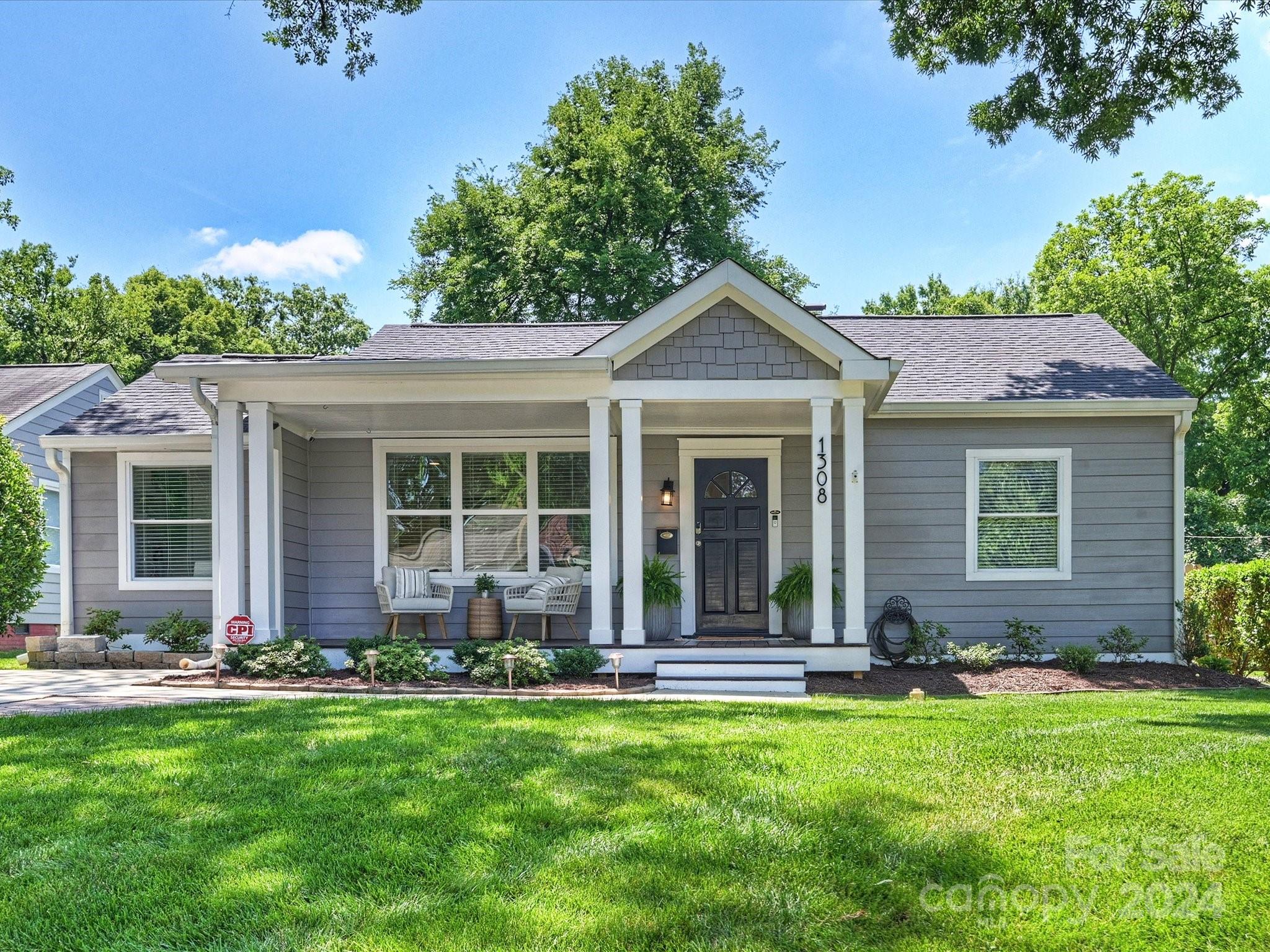 1308 Cortland Road W