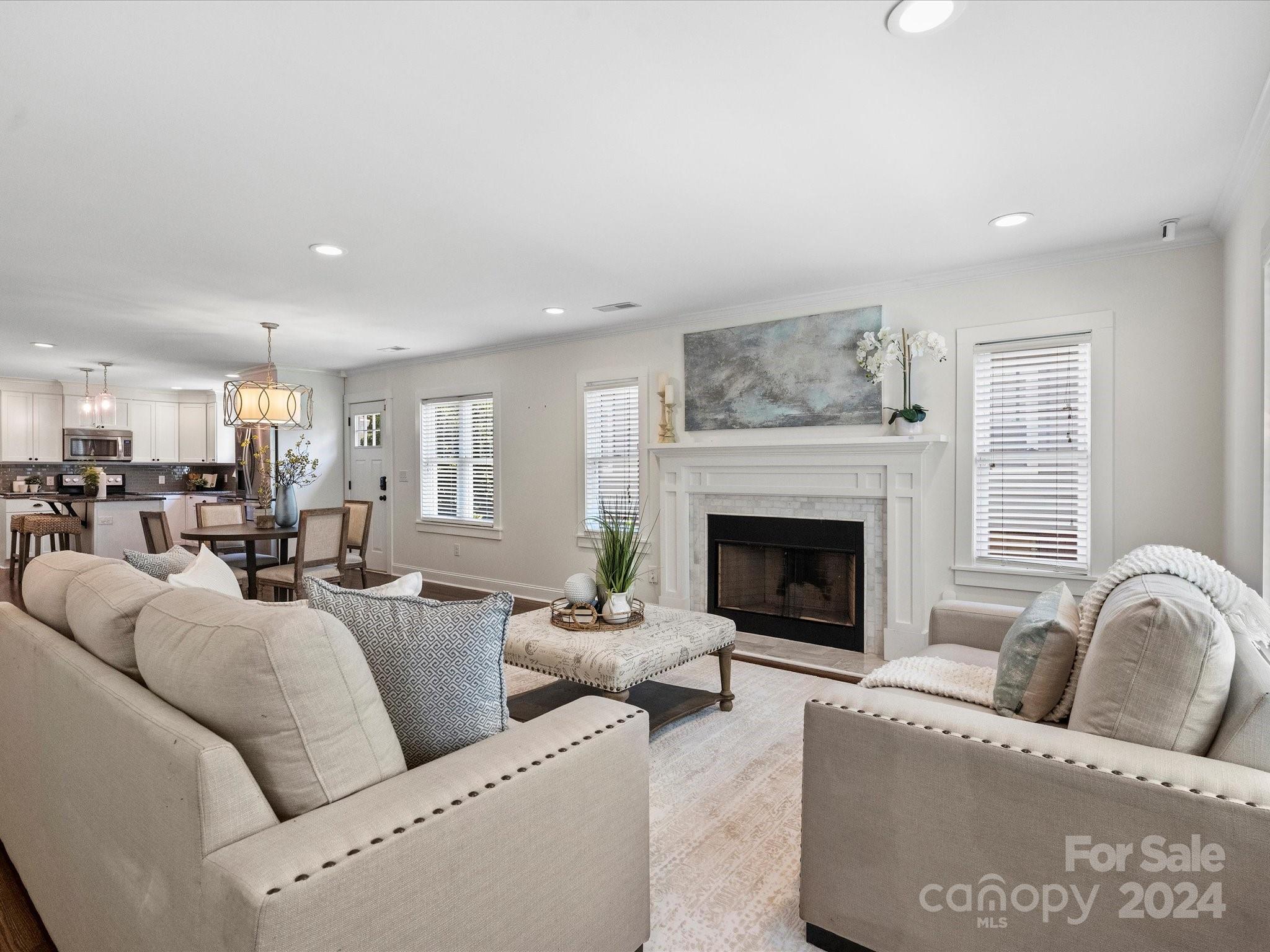 1308 Cortland Road W
