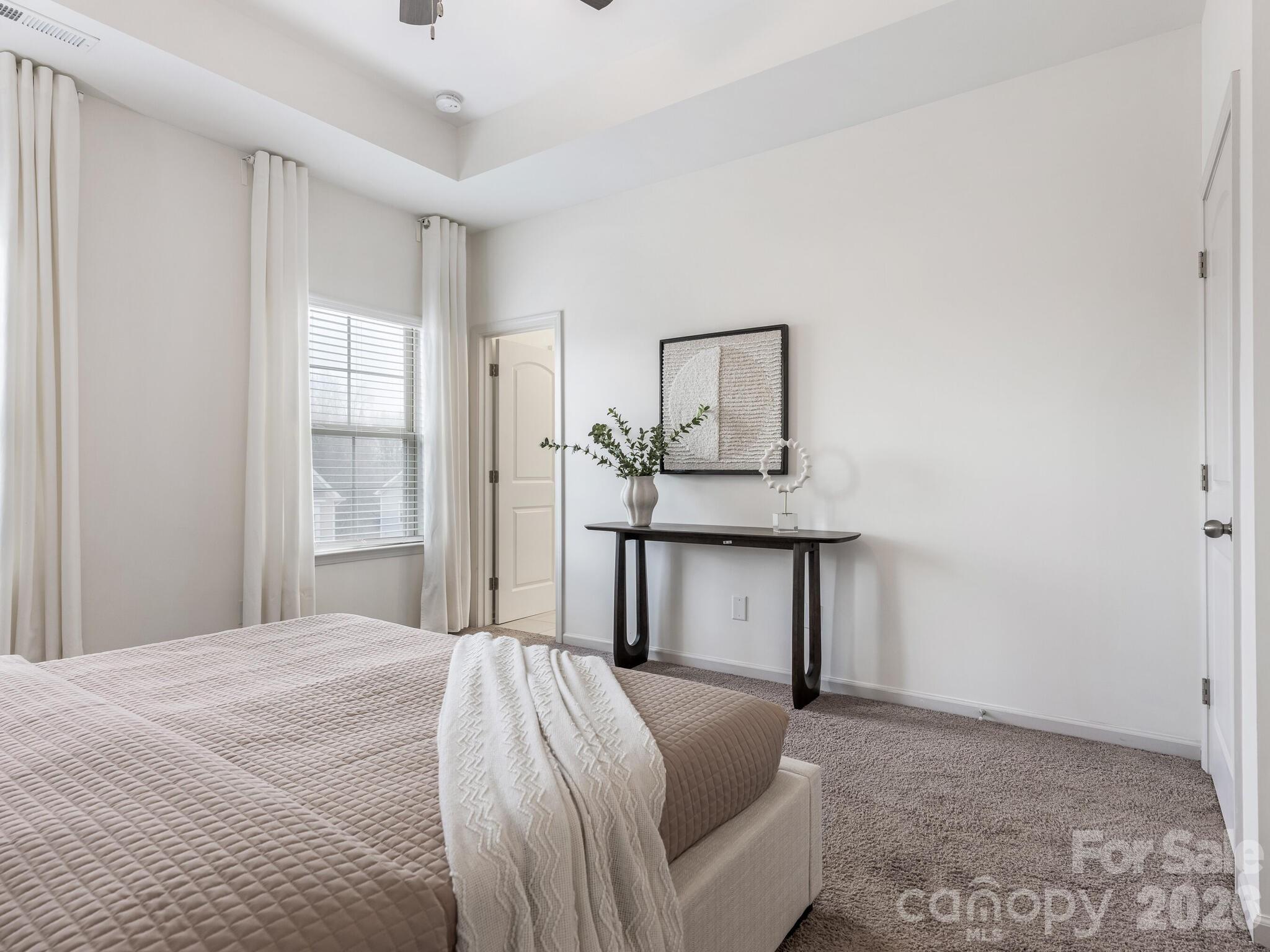 9533 Ainslie Downs Street