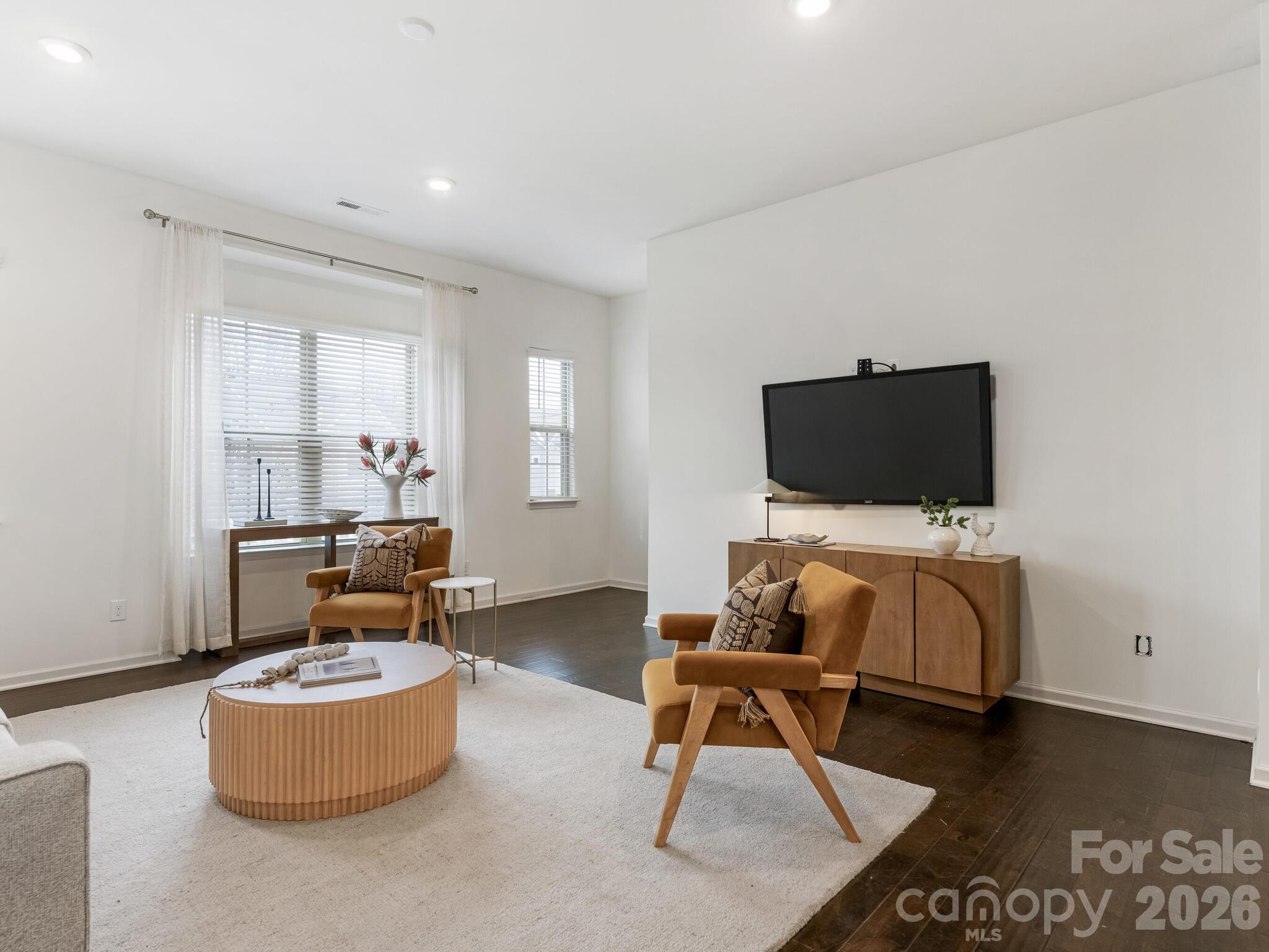 9533 Ainslie Downs Street