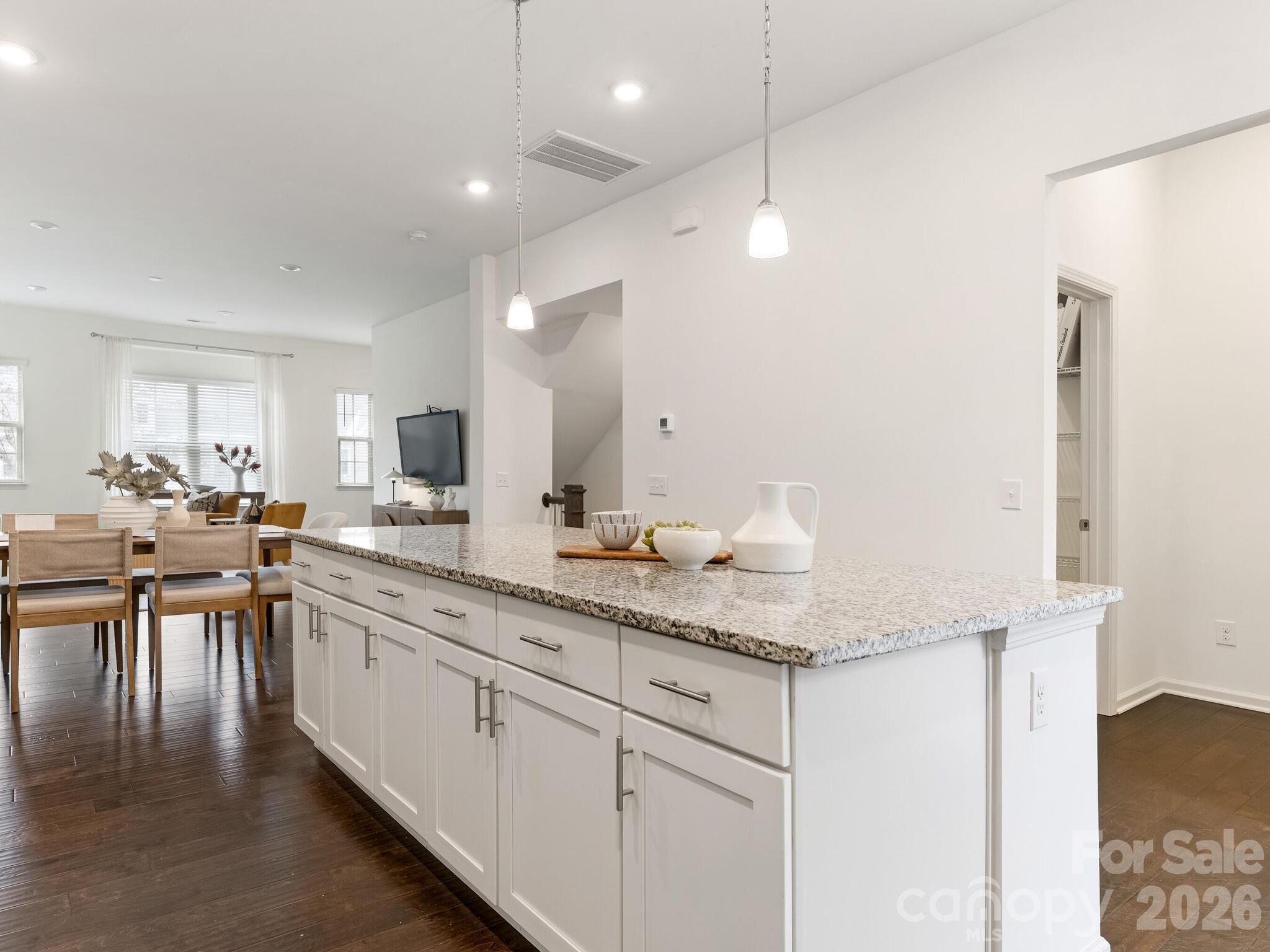 9533 Ainslie Downs Street