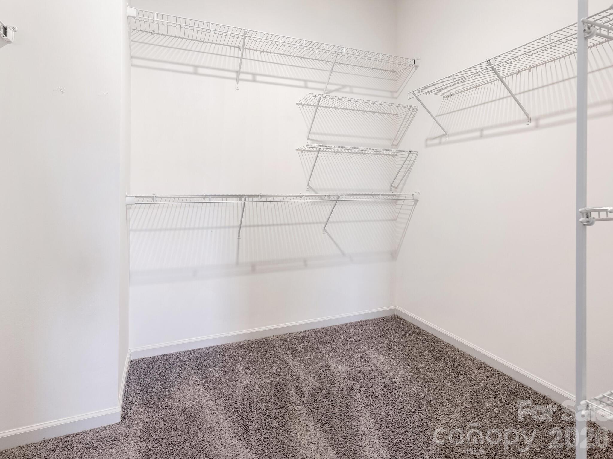 9533 Ainslie Downs Street