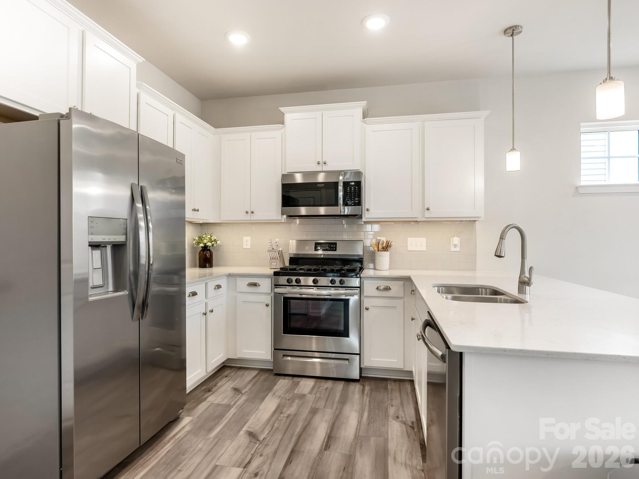 16011 Seagard Cove
