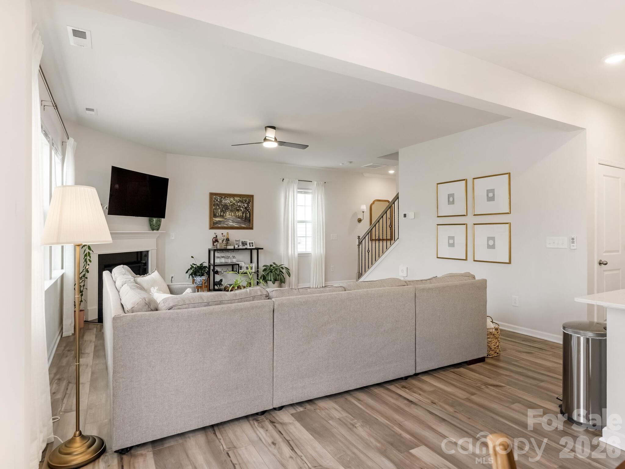16011 Seagard Cove