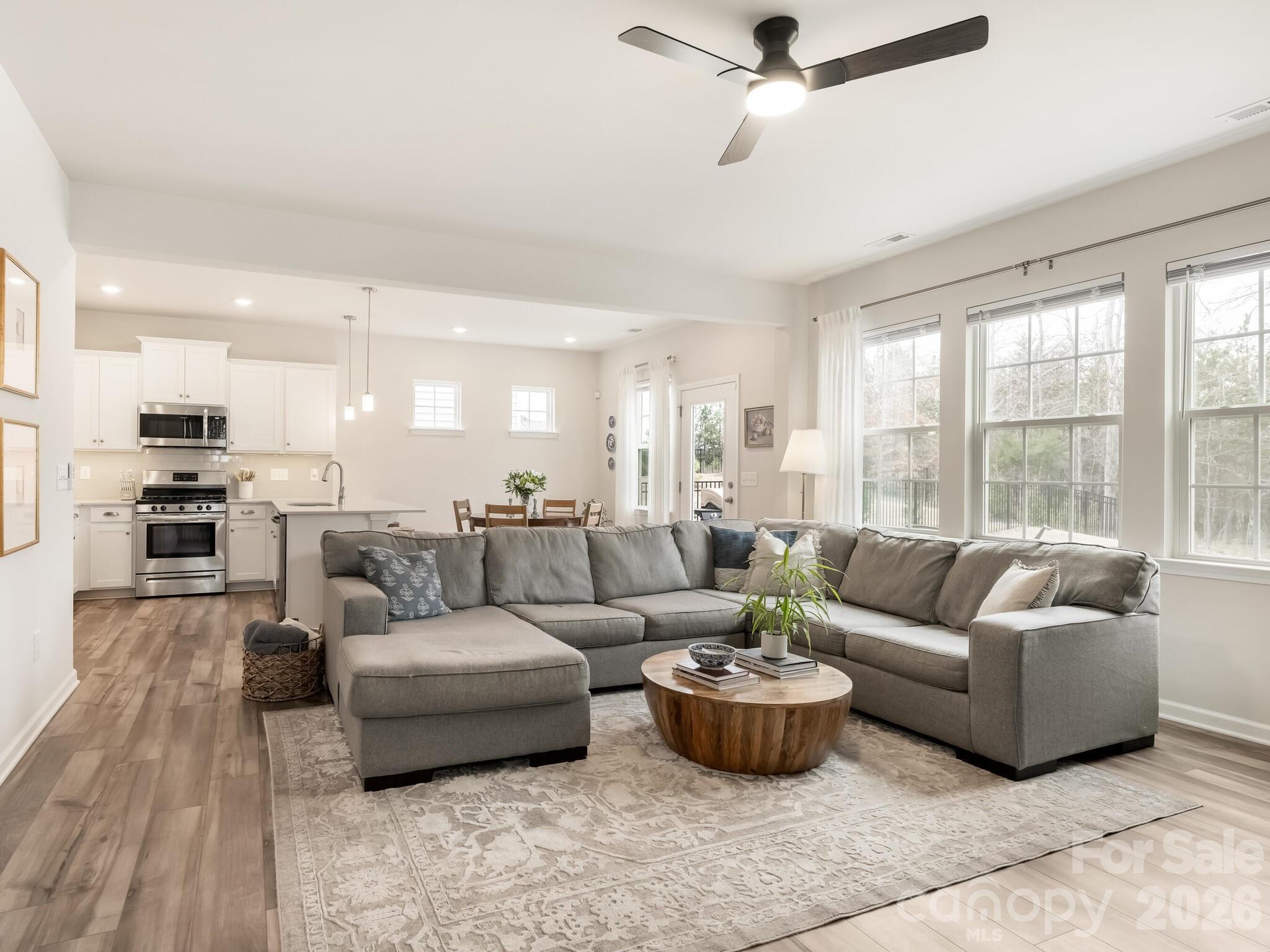 16011 Seagard Cove
