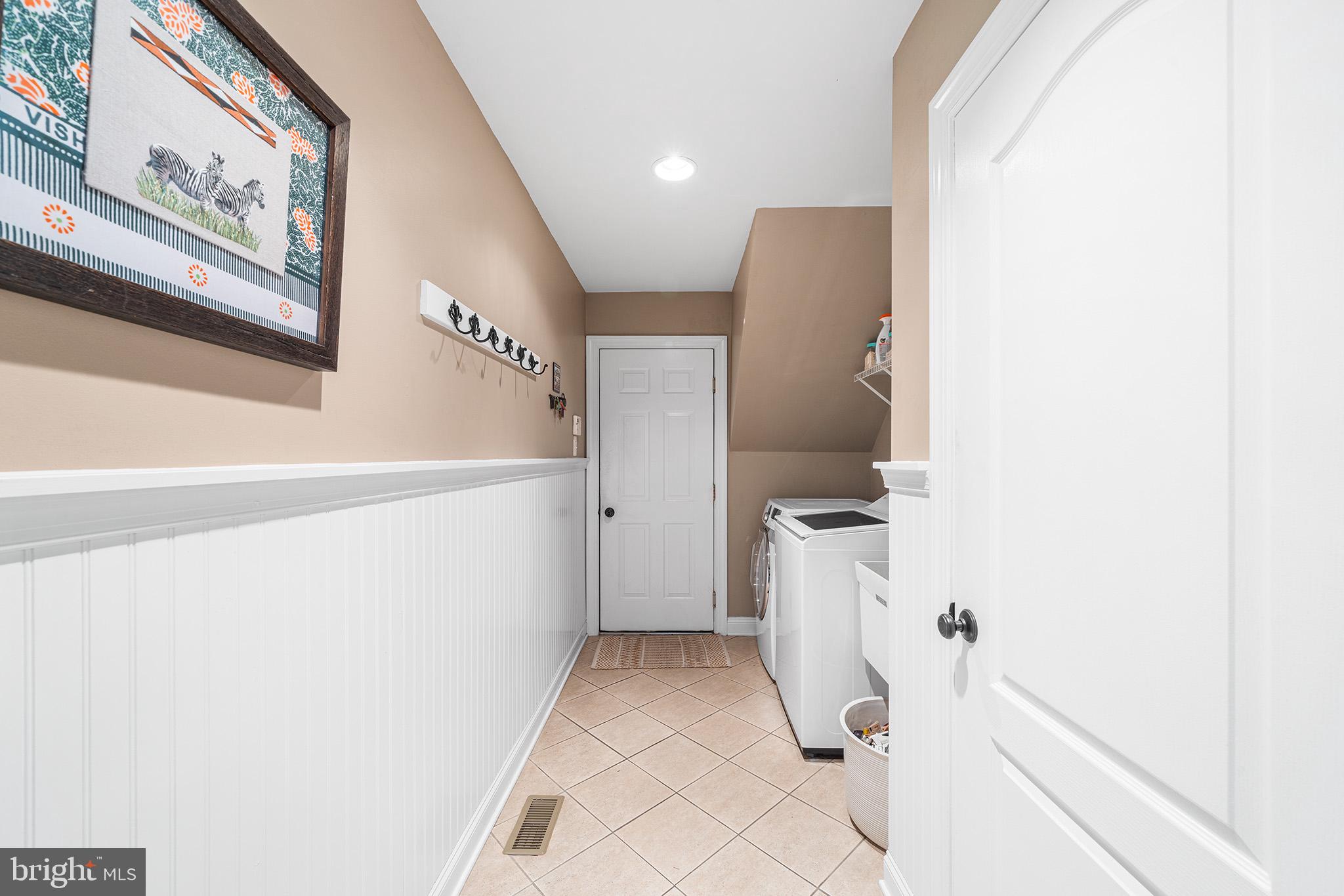 611 Cascades Ct