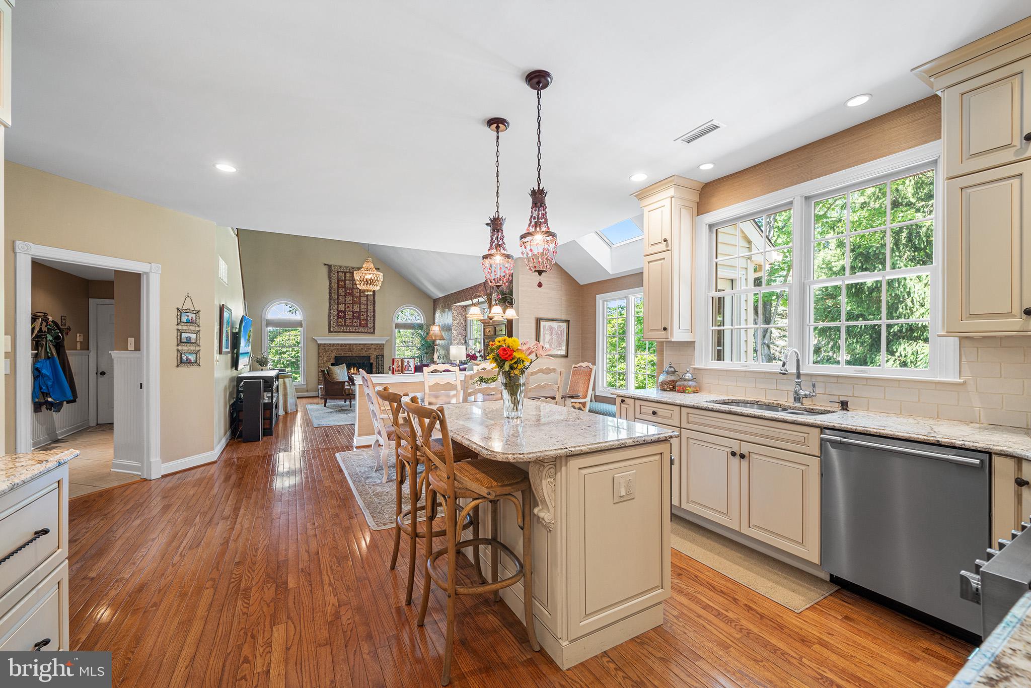 611 Cascades Ct