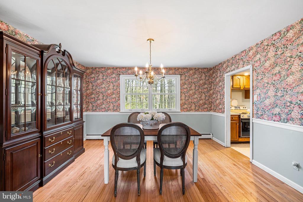 6 CYPRESS LANE