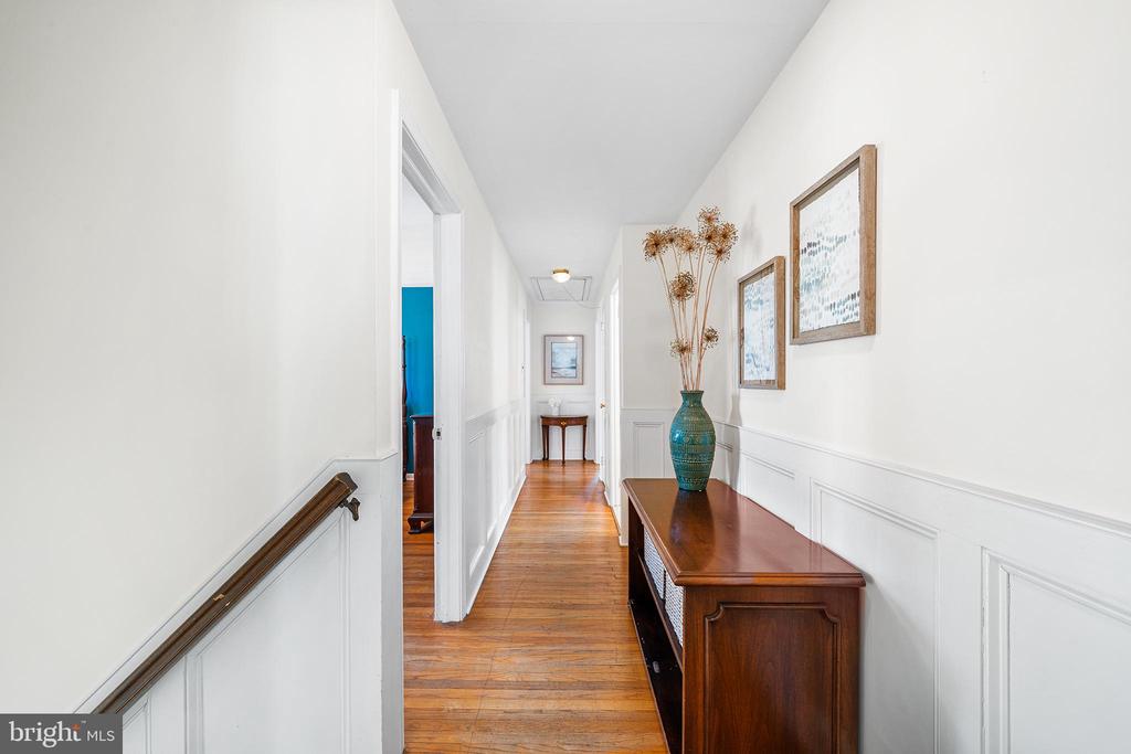 6 CYPRESS LANE