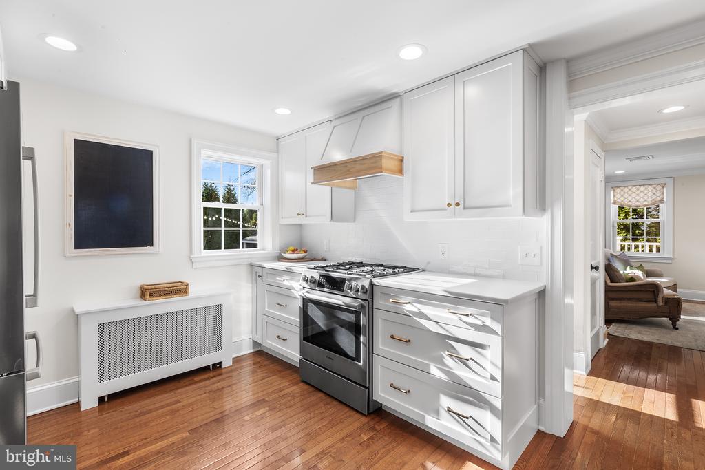 528 W Wayne Ave