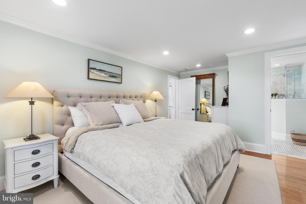 528 W Wayne Ave