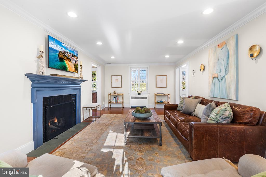 528 W Wayne Ave