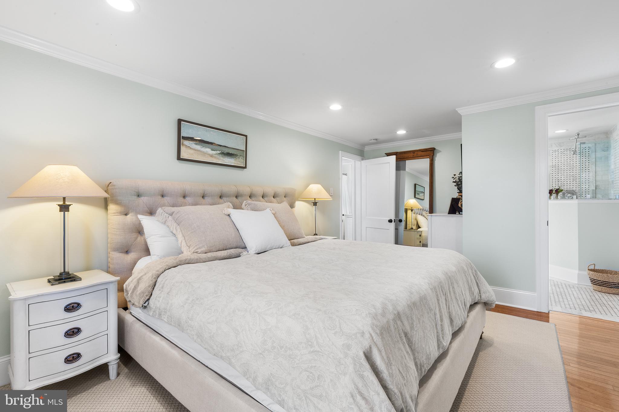 528 W Wayne Ave