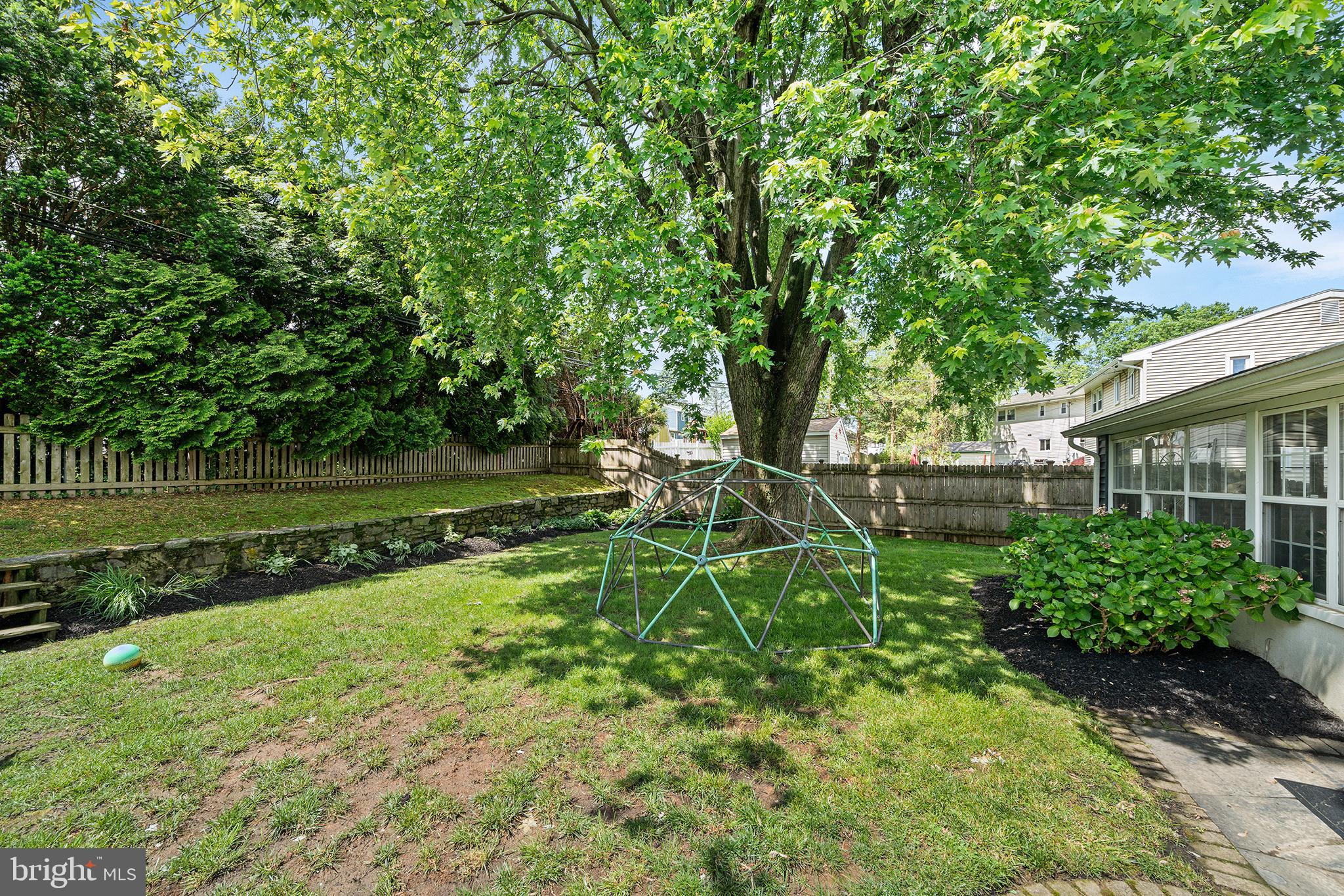 428 Hampshire Dr